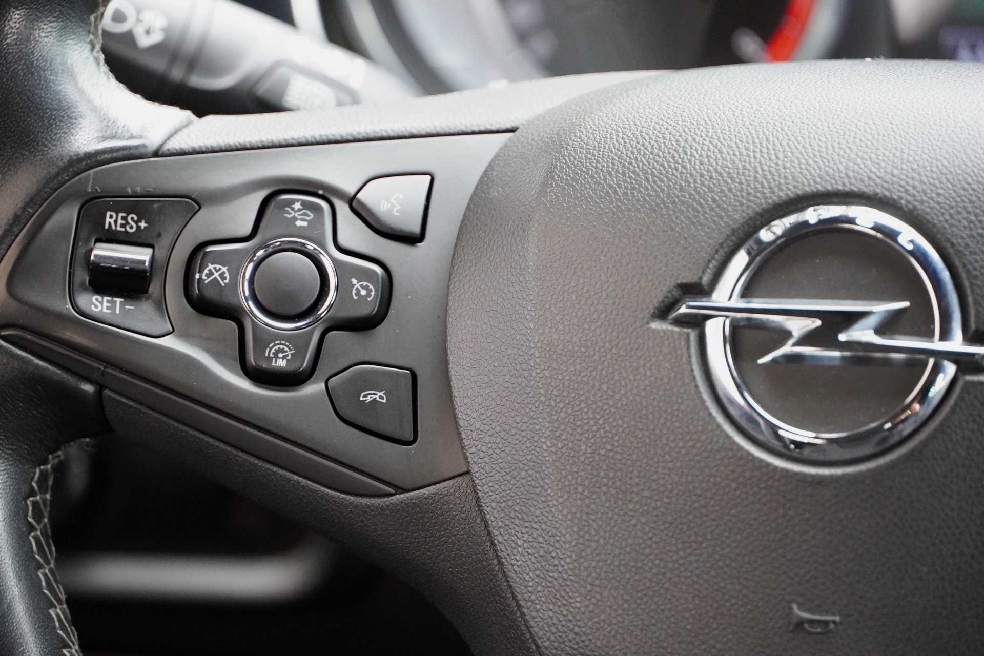 OPEL Astra 1.4i Turbo Excellence-image-15