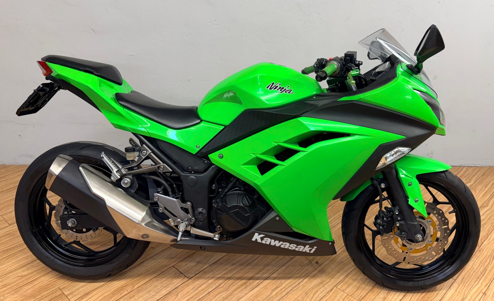 KAWASAKI Ninja 300 ABS-image-1