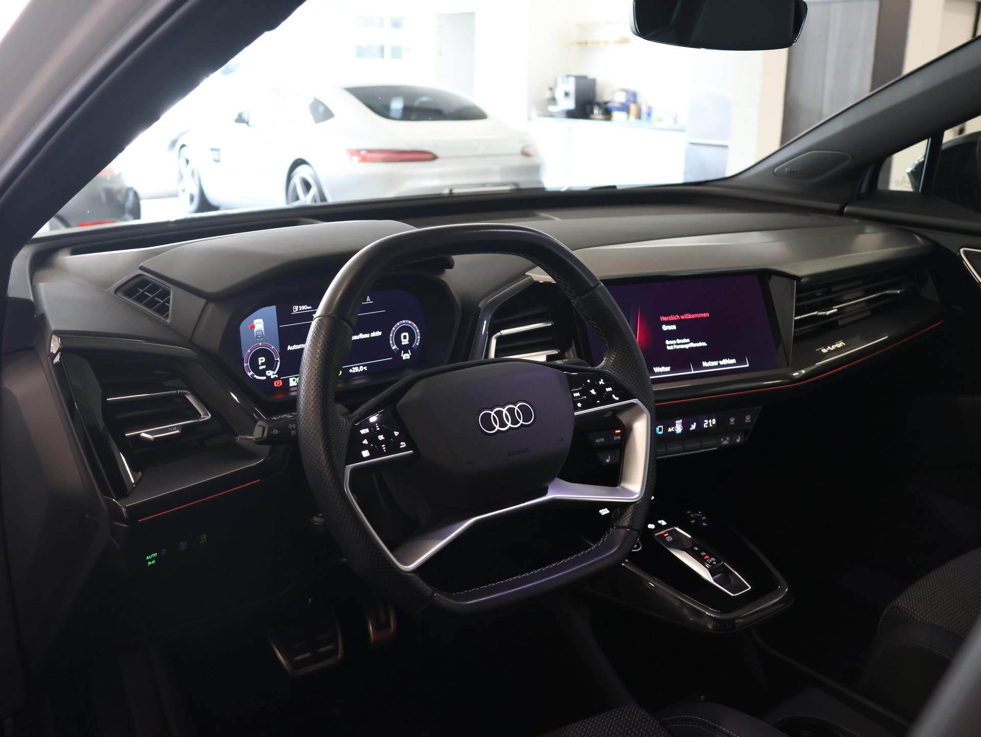 AUDI Q4 Sportback e-tron 45 quattro *Panoramadach* *360 Kamera* *Sonos*-image-15