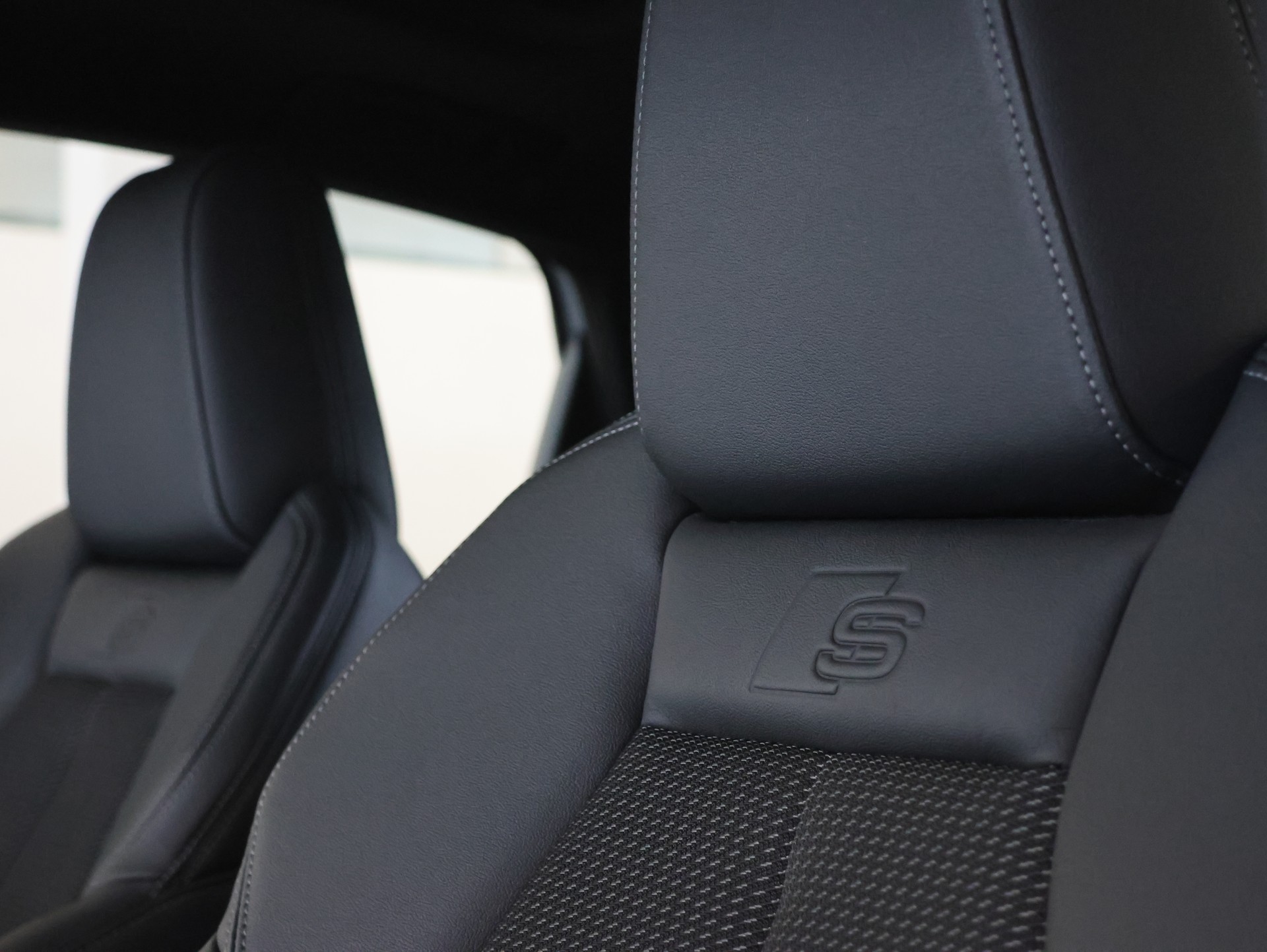 AUDI Q4 Sportback e-tron 45 quattro *Panoramadach* *360 Kamera* *Sonos*-image-14