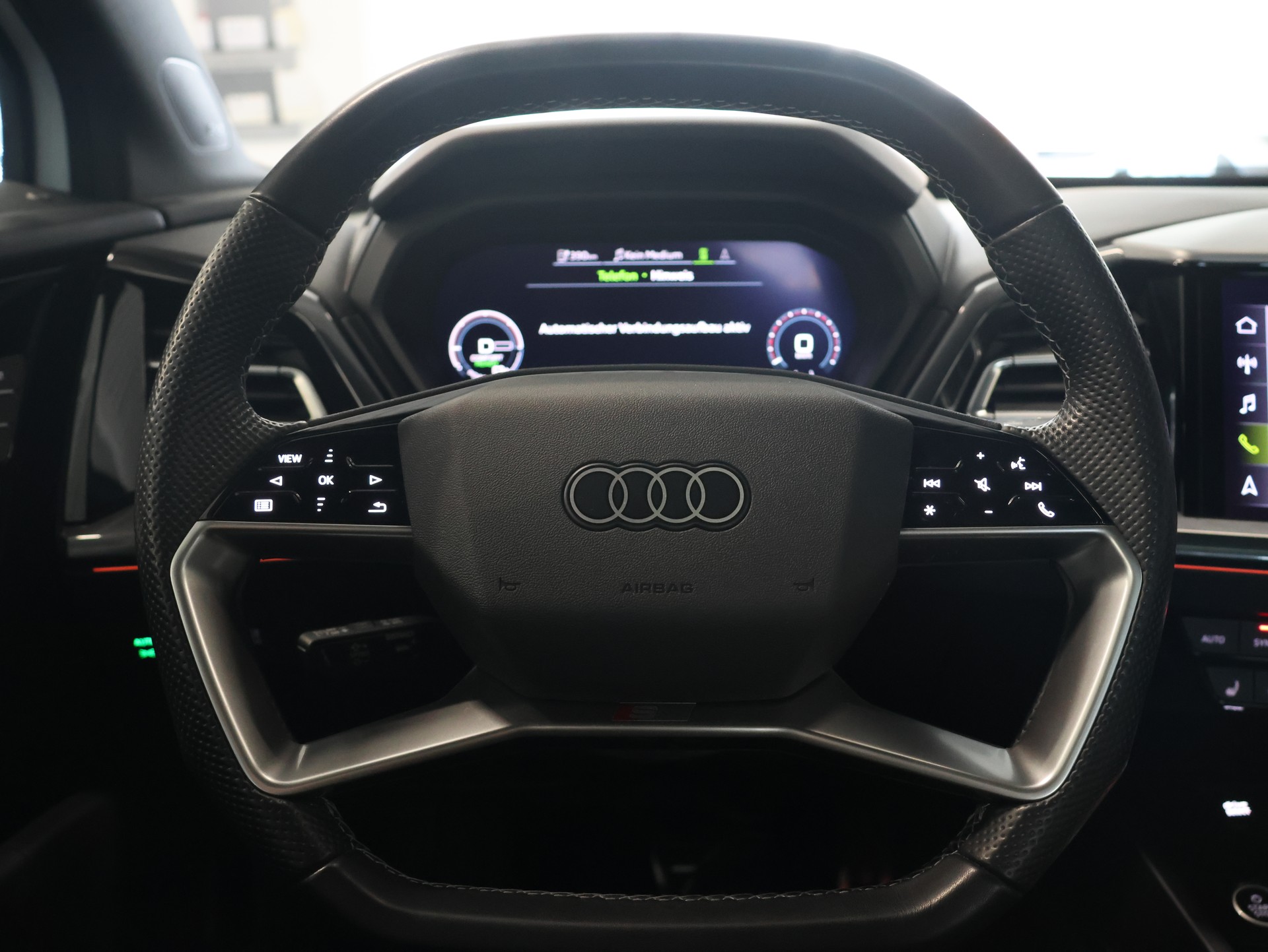 AUDI Q4 Sportback e-tron 45 quattro *Panoramadach* *360 Kamera* *Sonos*-image-16