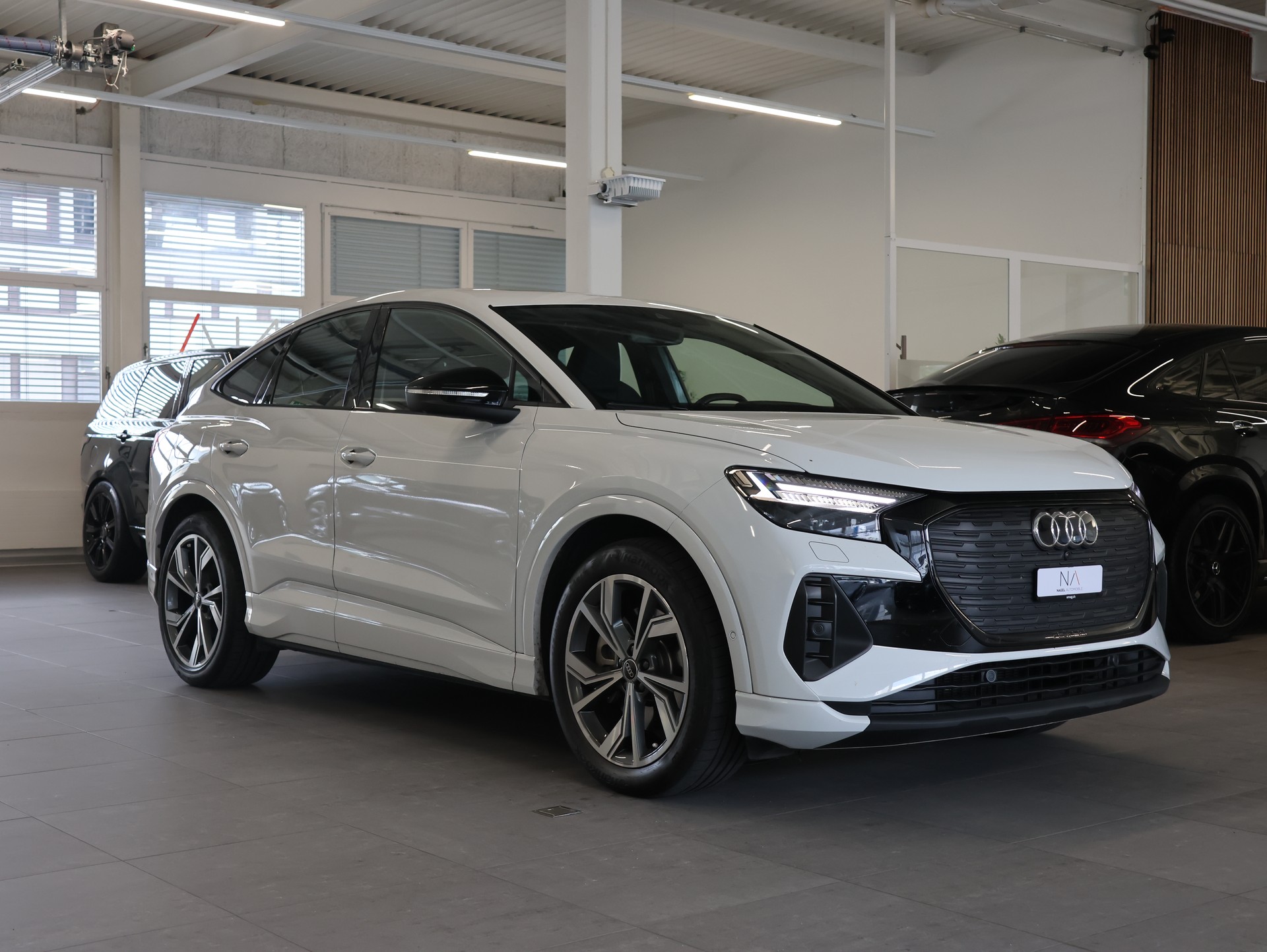 AUDI Q4 Sportback e-tron 45 quattro *Panoramadach* *360 Kamera* *Sonos*-showroom-element-1