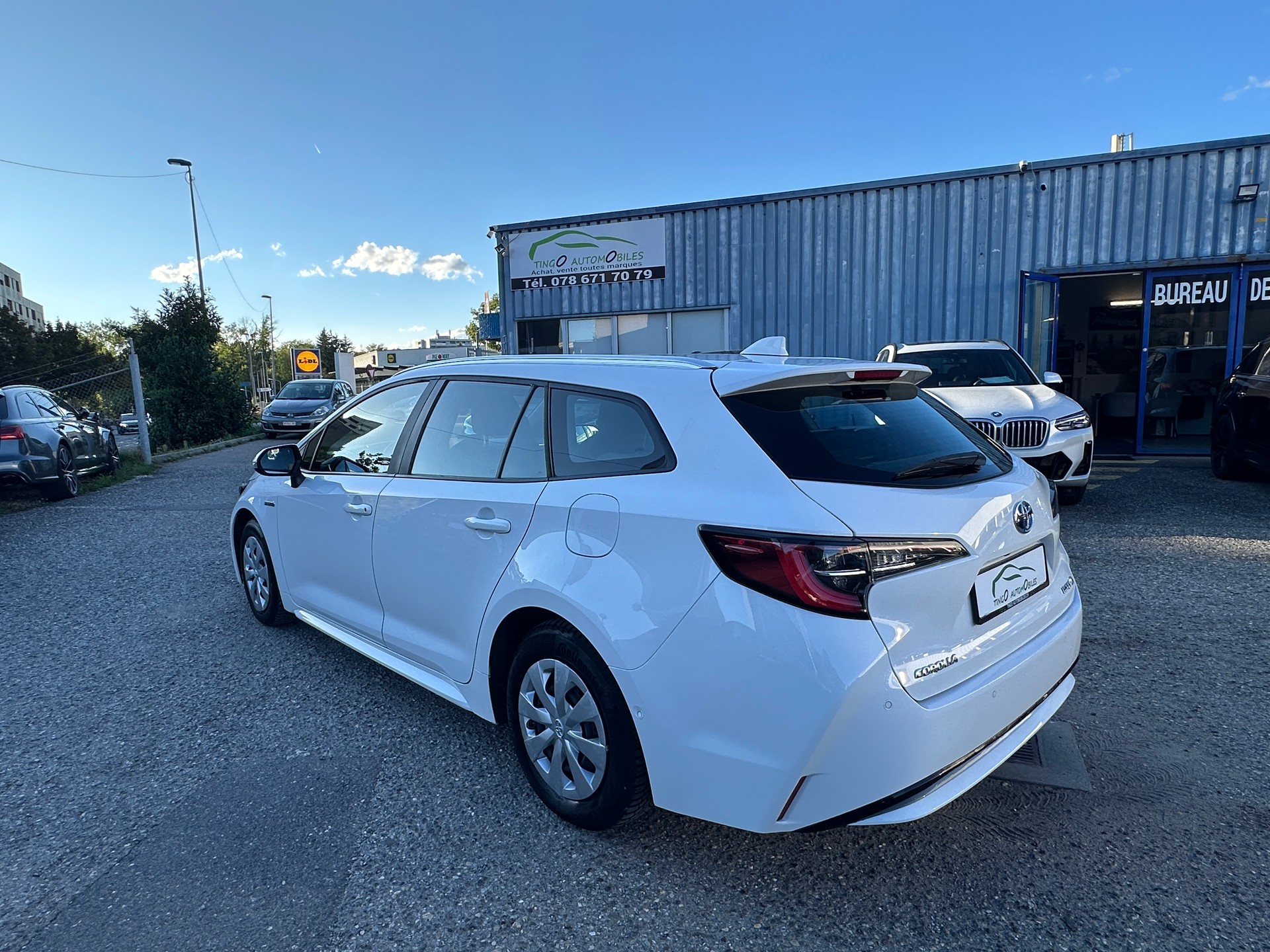 TOYOTA Corolla Touring Sports 1.8 HSD Comfort e-CVT-showroom-element-2