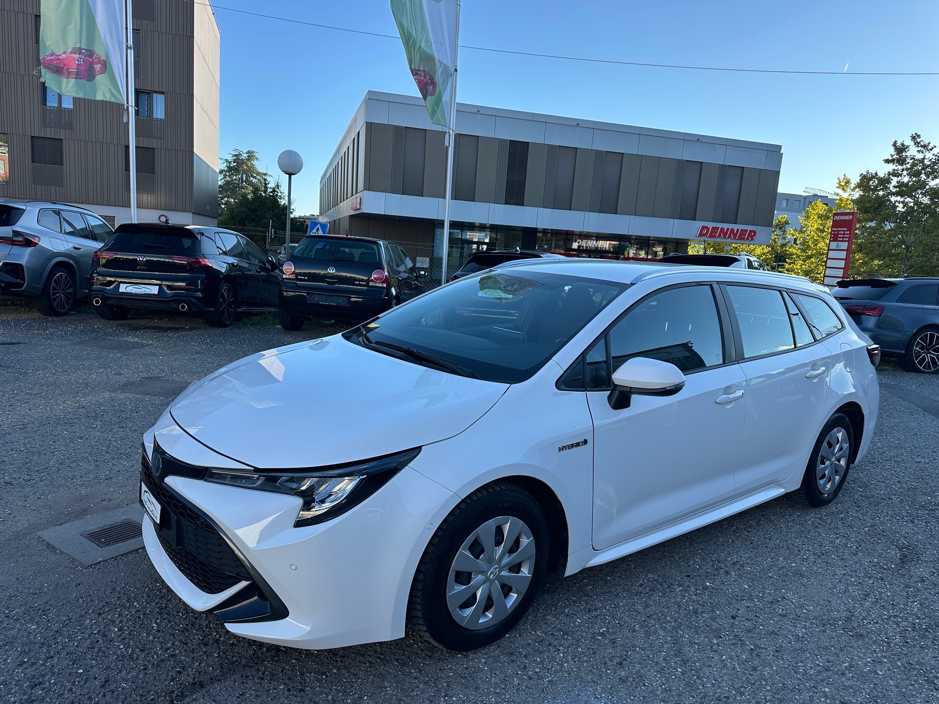 TOYOTA Corolla Touring Sports 1.8 HSD Comfort e-CVT-showroom-element-1