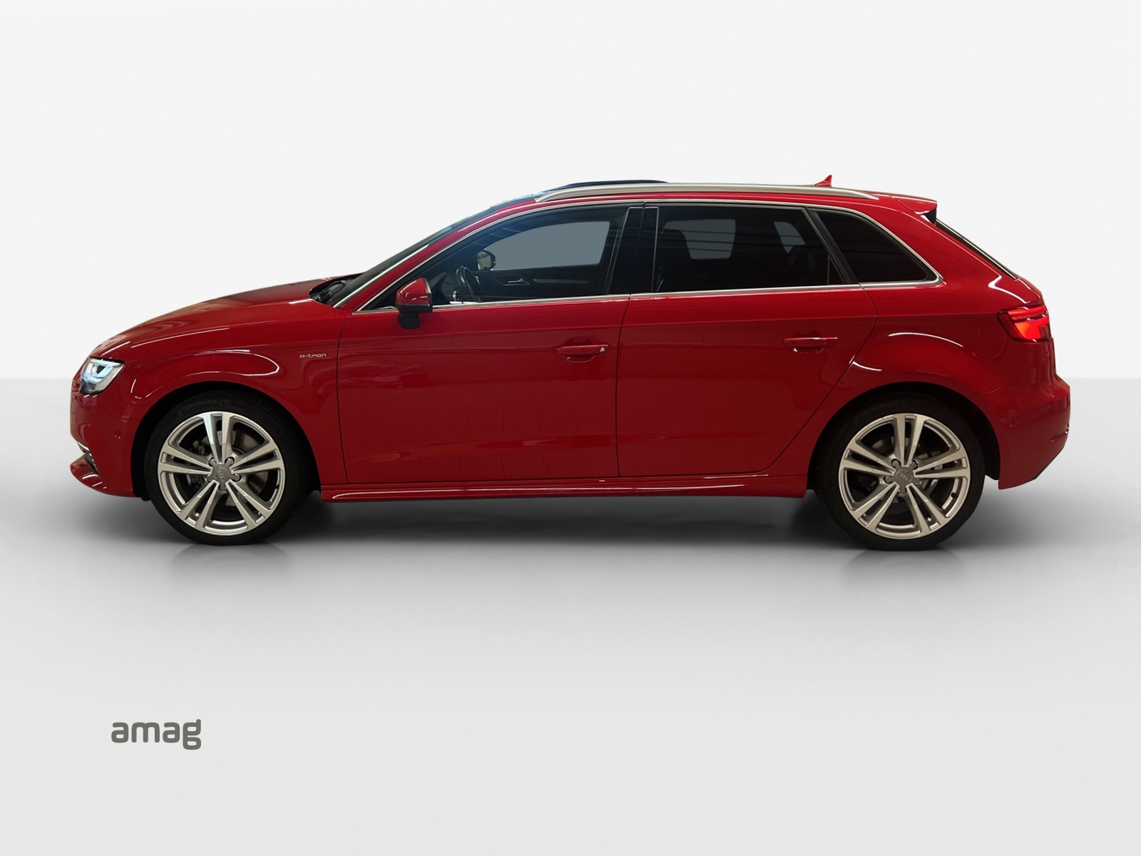 AUDI A3 Sportback 1.4 e-tron Sport S-tronic-showroom-element-1