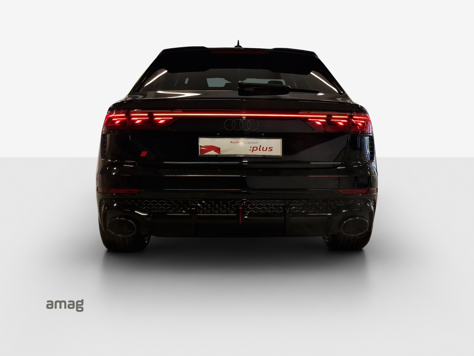 AUDI RSQ8 performance quattro-showroom-element-3