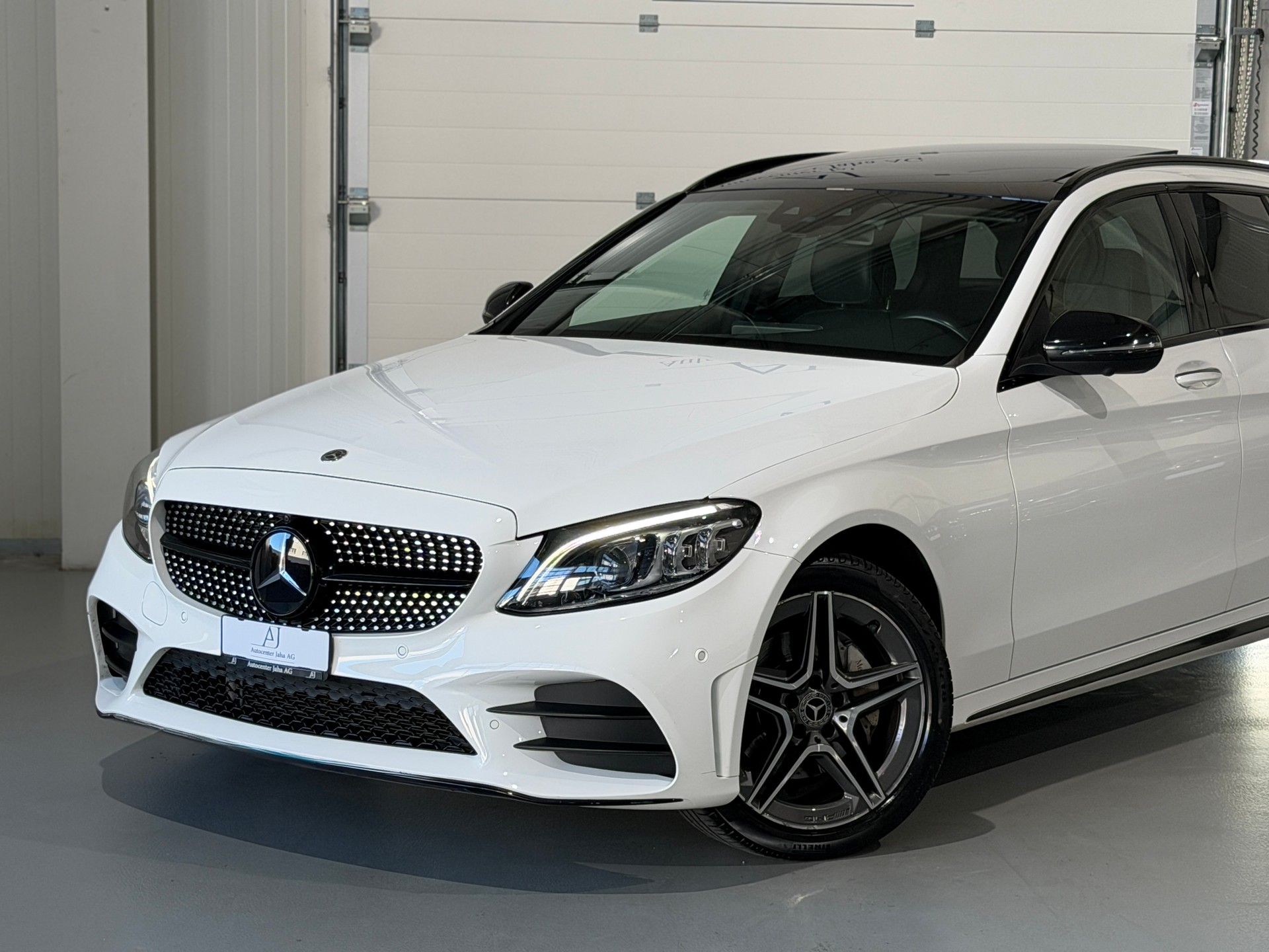 MERCEDES-BENZ C 220 d Swiss Star AMG Line 4M 9G-Tronic (CH)-showroom-element-1