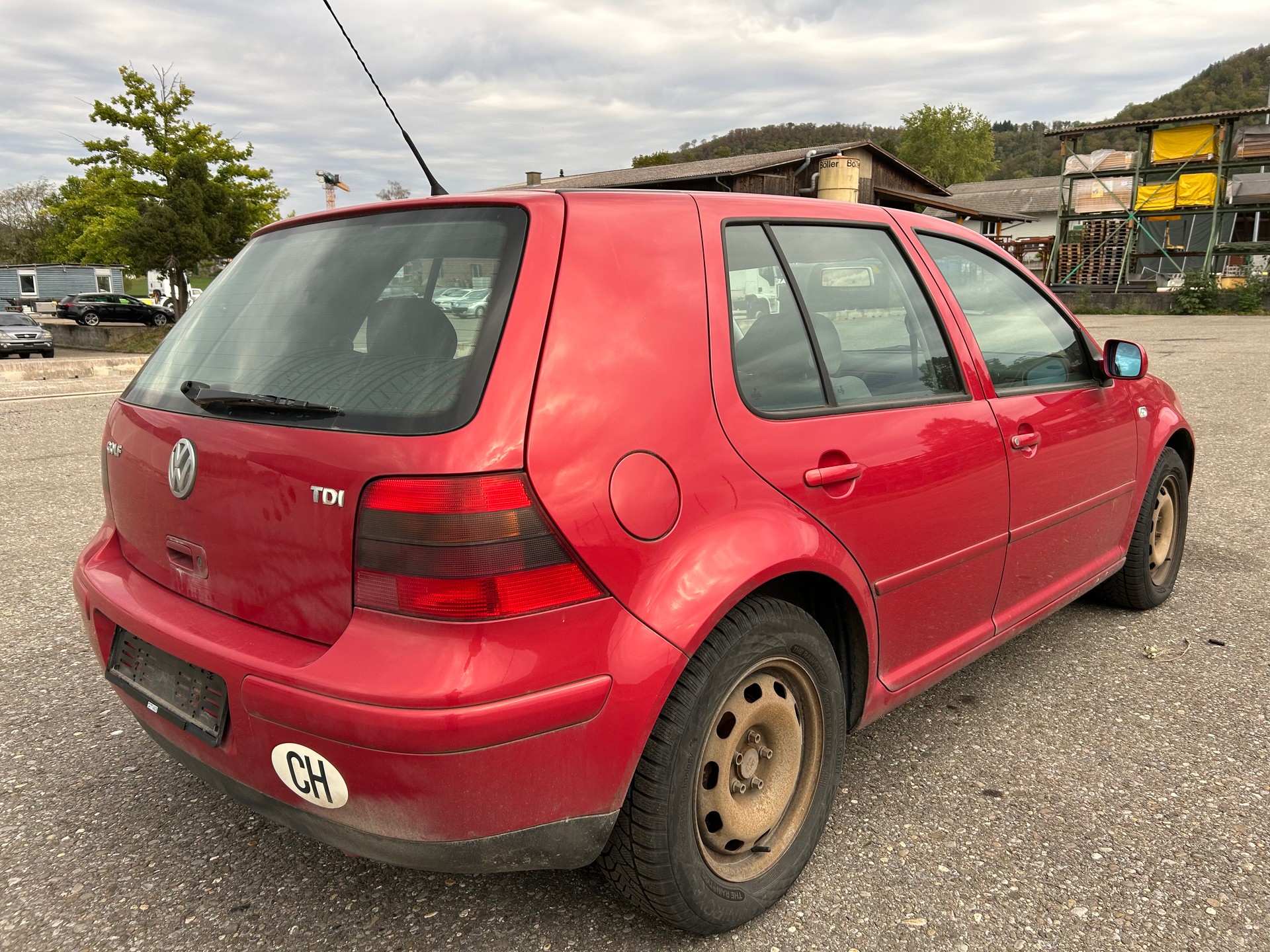 VW GOLF-showroom-element-2
