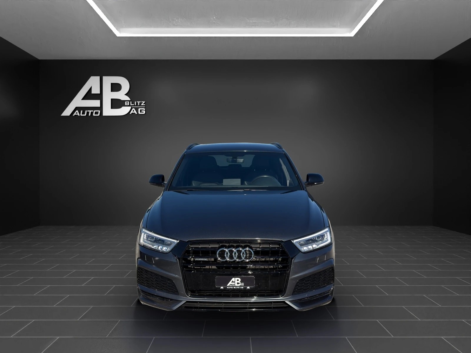 AUDI Q3 2.0 TFSI S-Line sport quattro S-tronic mit 220 PS