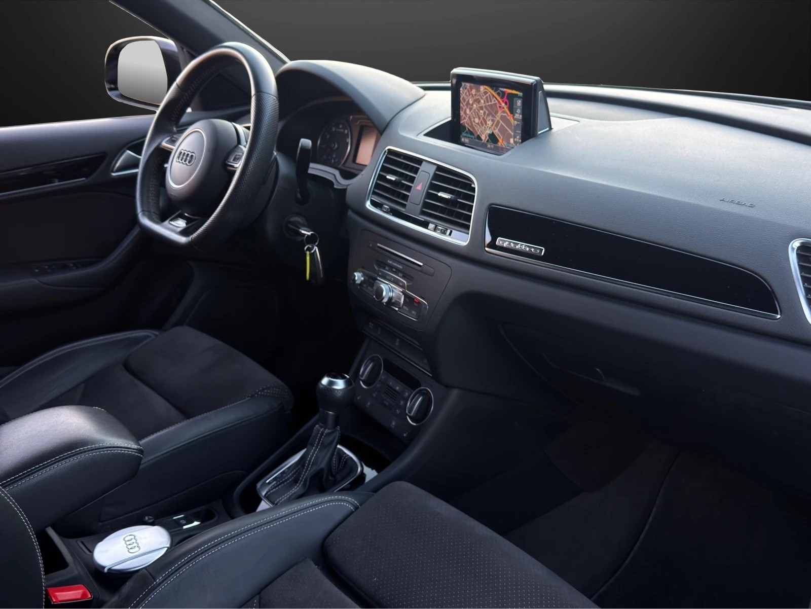 AUDI Q3 2.0 TFSI S-Line sport quattro S-tronic mit 220 PS-image-9