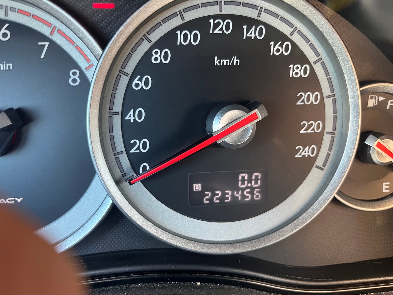 SUBARU Legacy 2.0i AWD-image-11