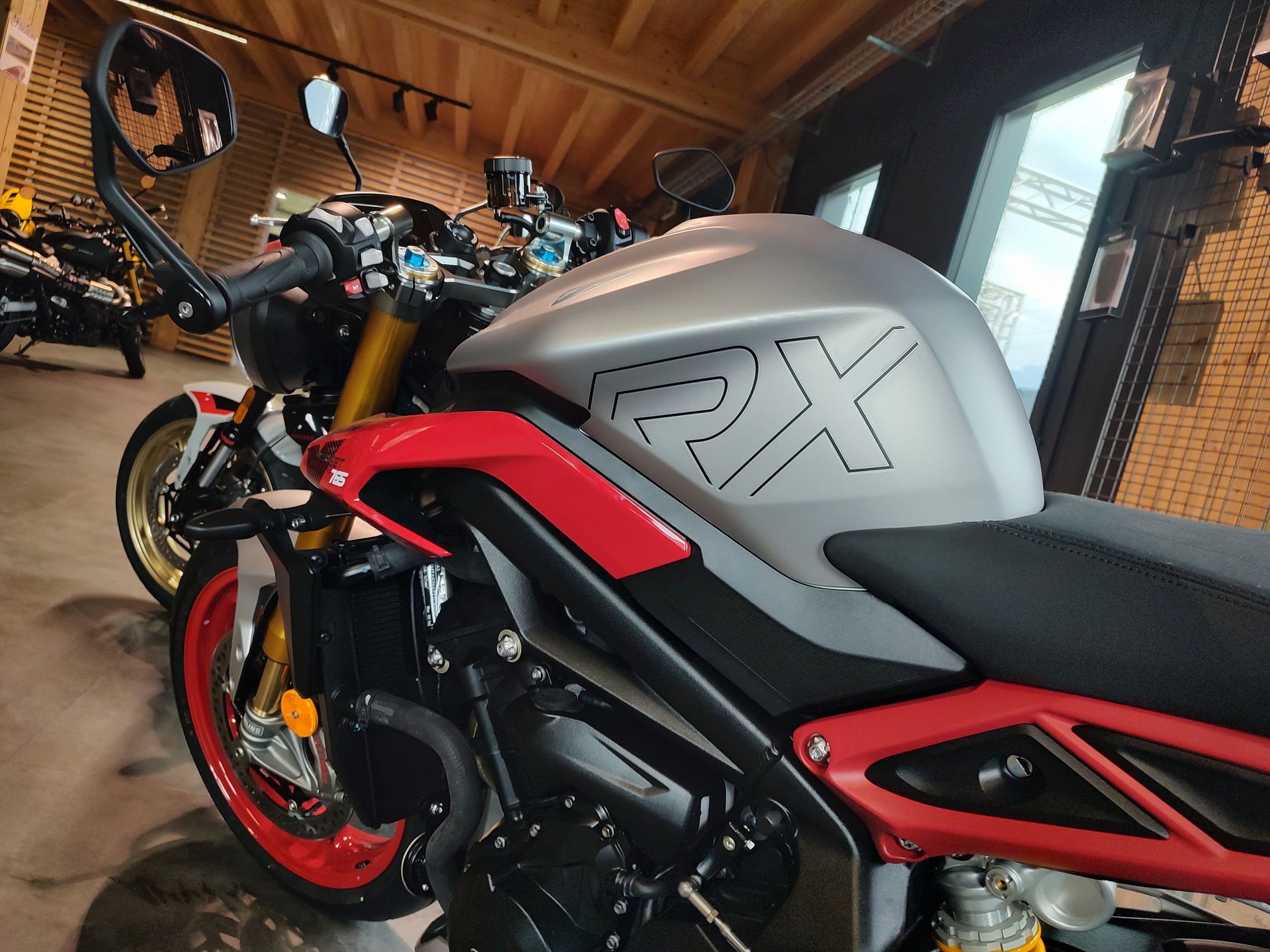 TRIUMPH RX-image-4