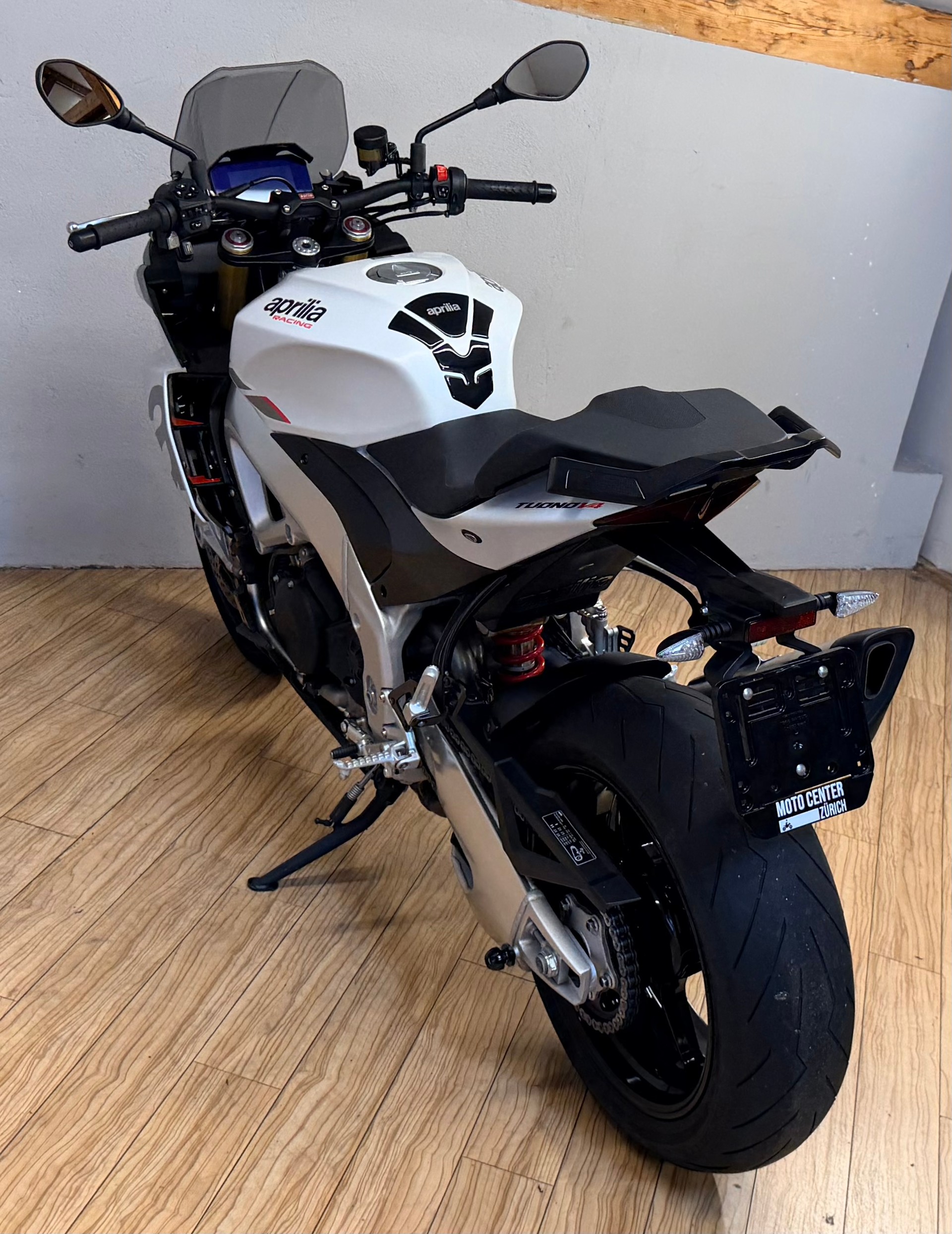 APRILIA Tuono V4 1100-image-3