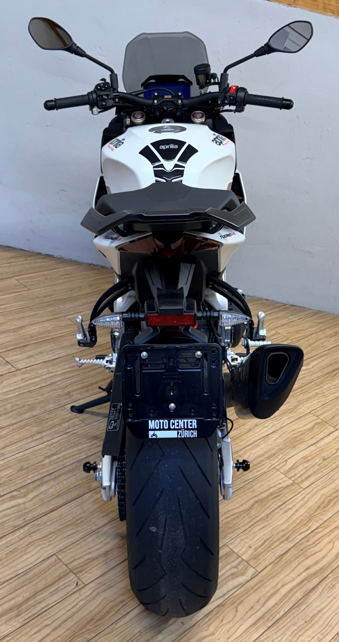 APRILIA Tuono V4 1100-image-2