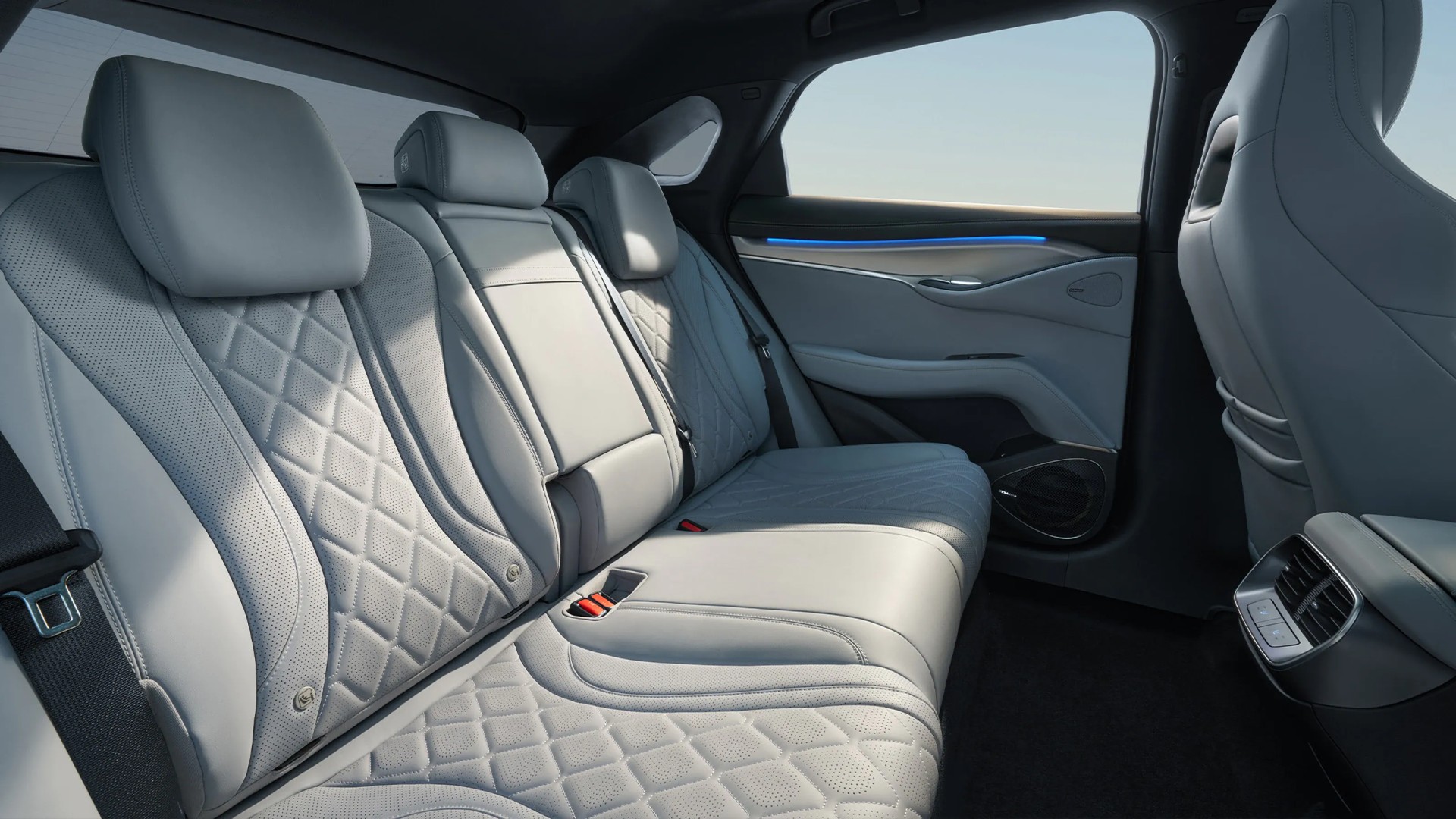 BYD Sealion 7 91,3 kWh Excellence AWD-showroom-element-2