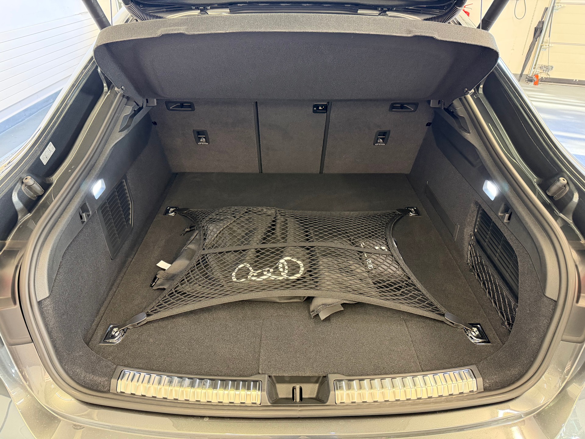 AUDI RS 5 Limousine, CH Typenschein, V-Max Anhebung, Tech pro Paket, Head up Display, OLED-image-7