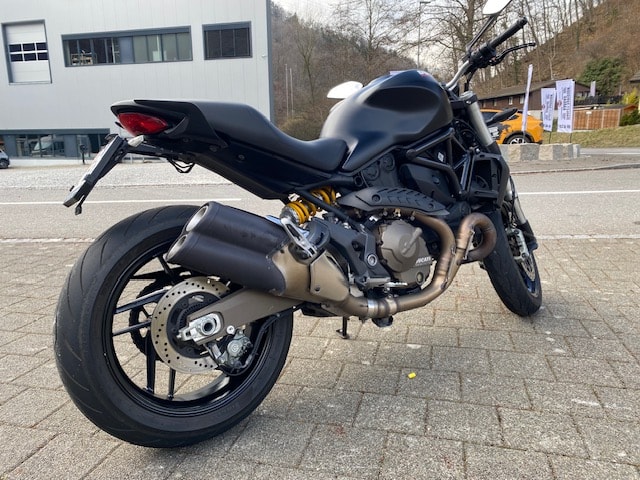 DUCATI Monster 821 Dark-image-10