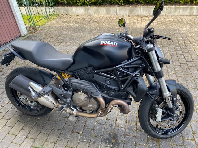 DUCATI Monster 821 Dark-image-0