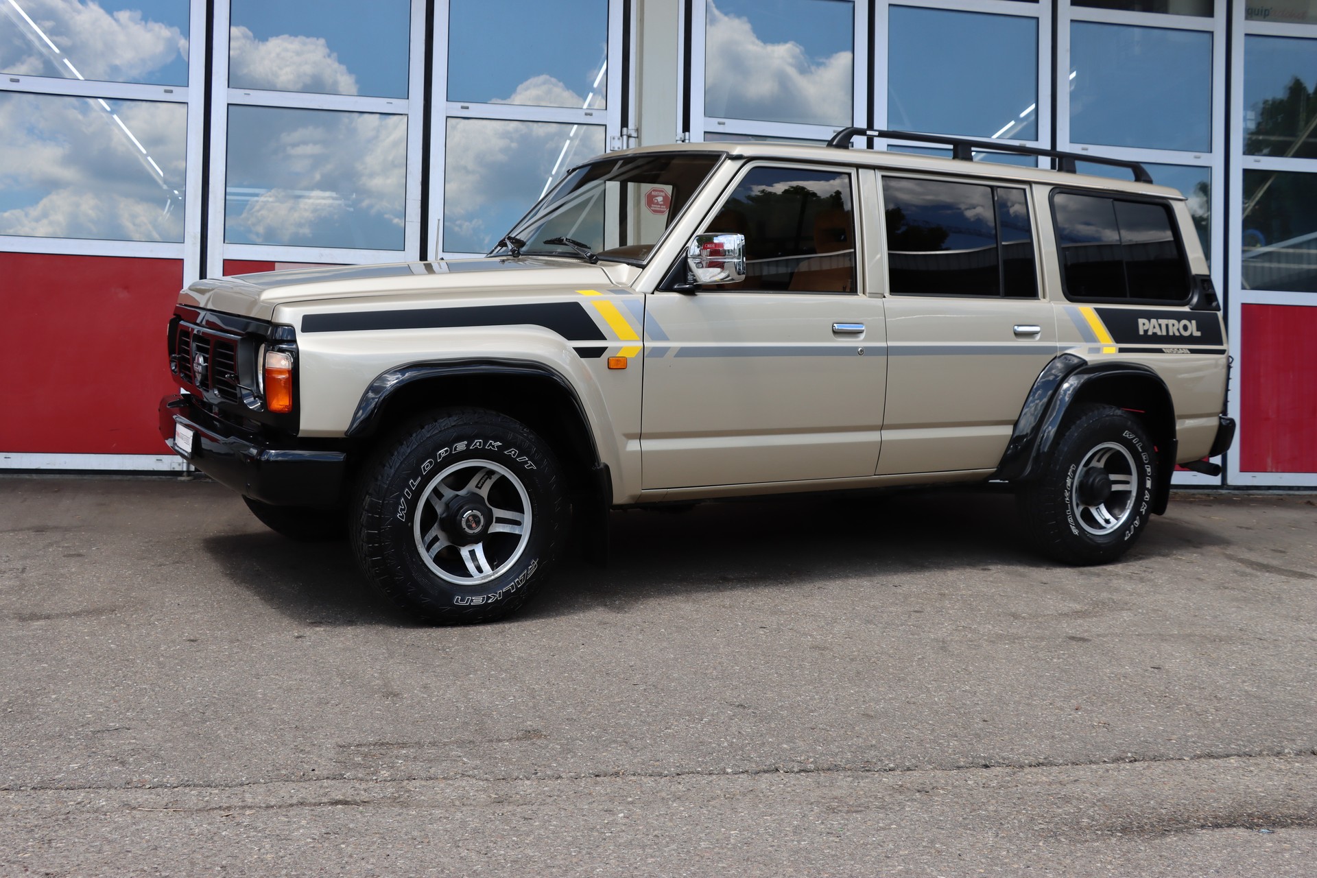 NISSAN Patrol GR 2.8 ST Wagon-image-4