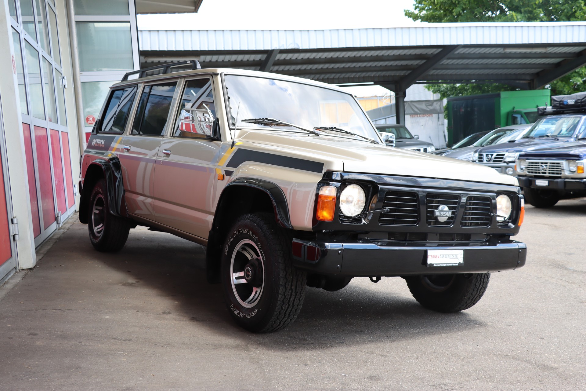 NISSAN Patrol GR 2.8 ST Wagon-showroom-element-3