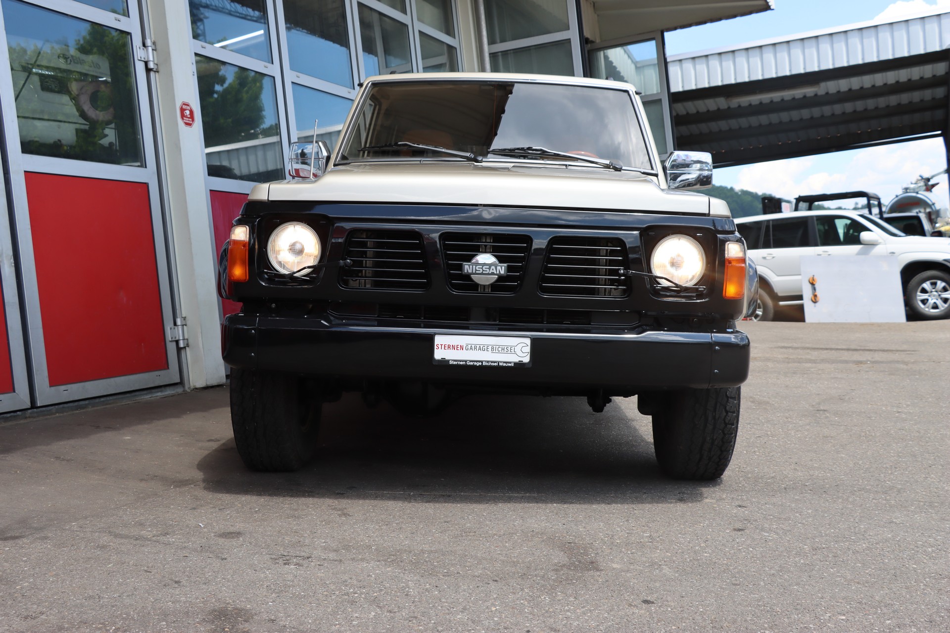 NISSAN Patrol GR 2.8 ST Wagon-showroom-element-2