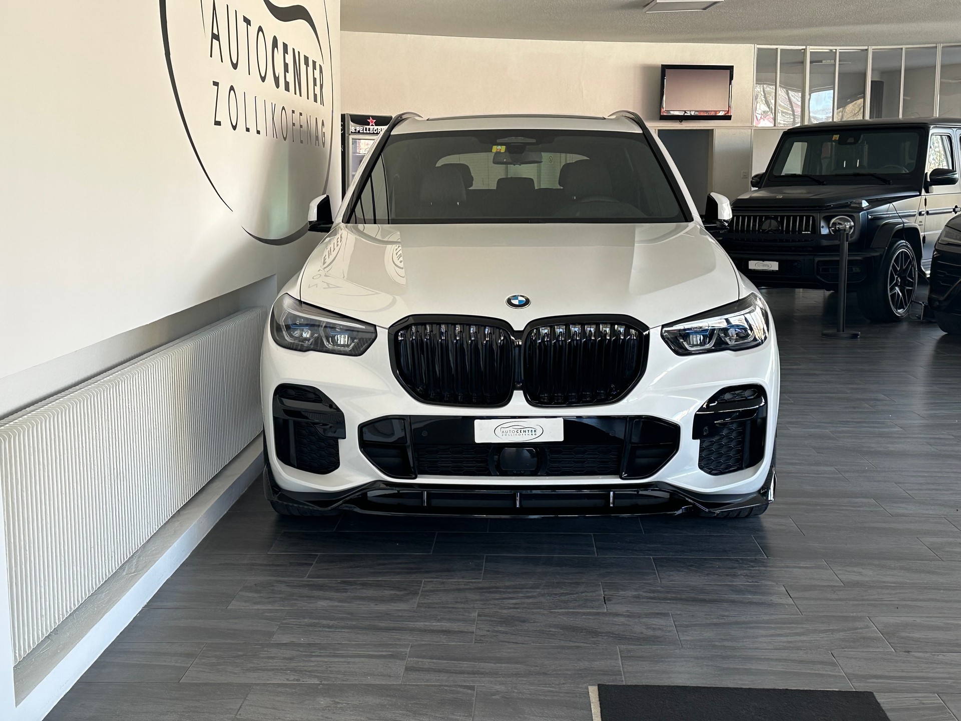BMW X5 xDrive 48V 40d M Sport Steptronic-showroom-element-1