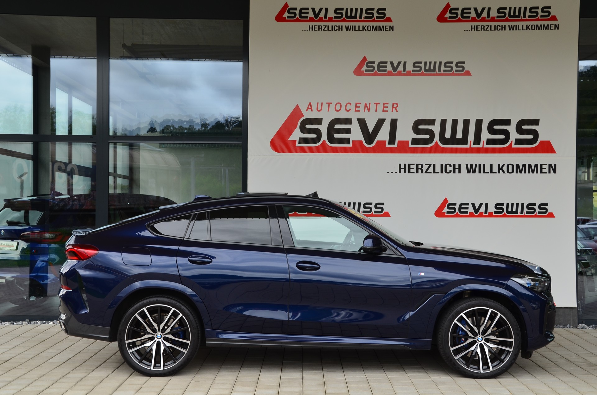 BMW X6 xDrive 48V 40d Steptronic M Sport Tansanitblau*Frisch ab MFK,1 Jahr oder 20'000km Garantie*-showroom-element-3