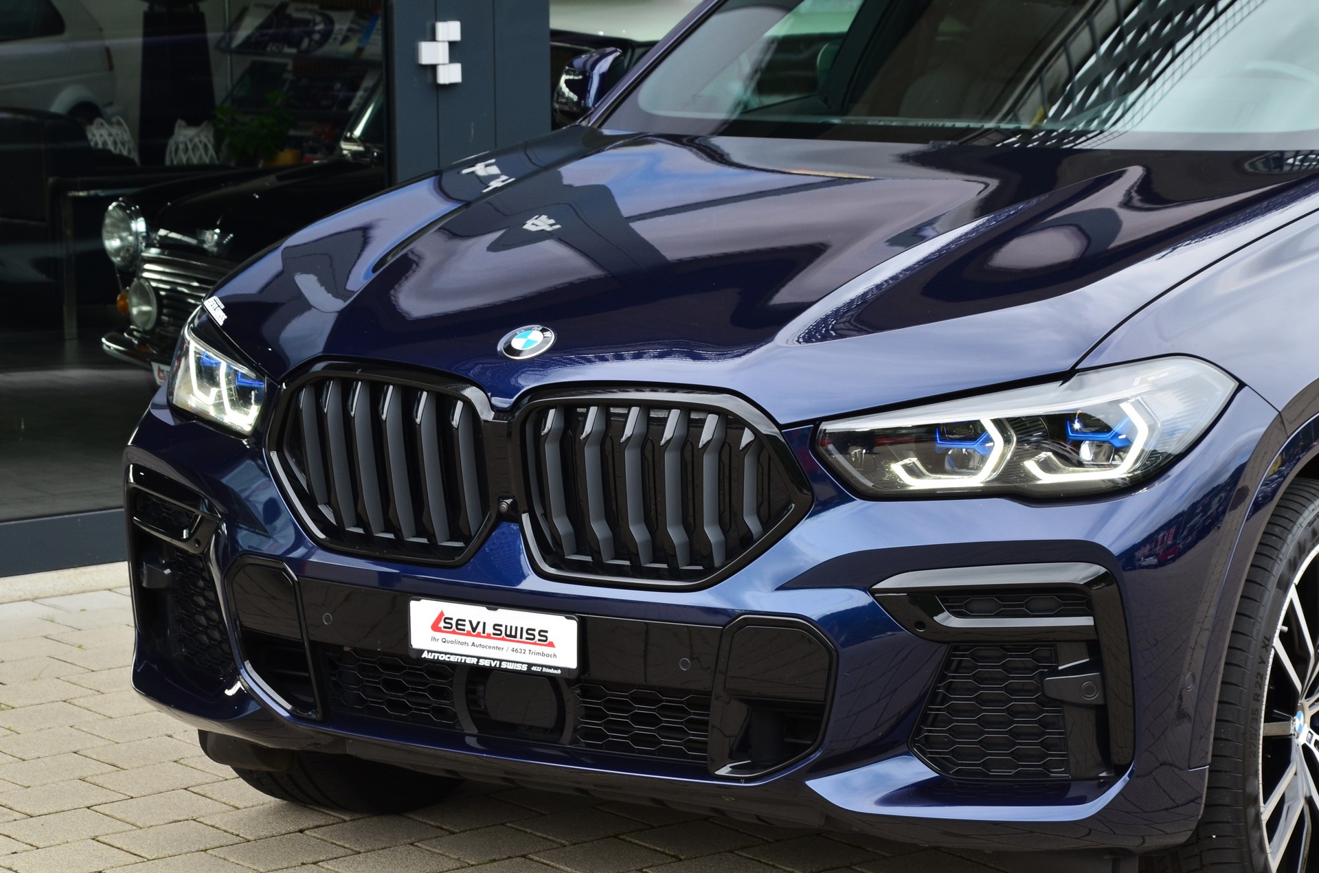 BMW X6 xDrive 48V 40d Steptronic M Sport Tansanitblau*Frisch ab MFK,1 Jahr oder 20'000km Garantie*-image-9