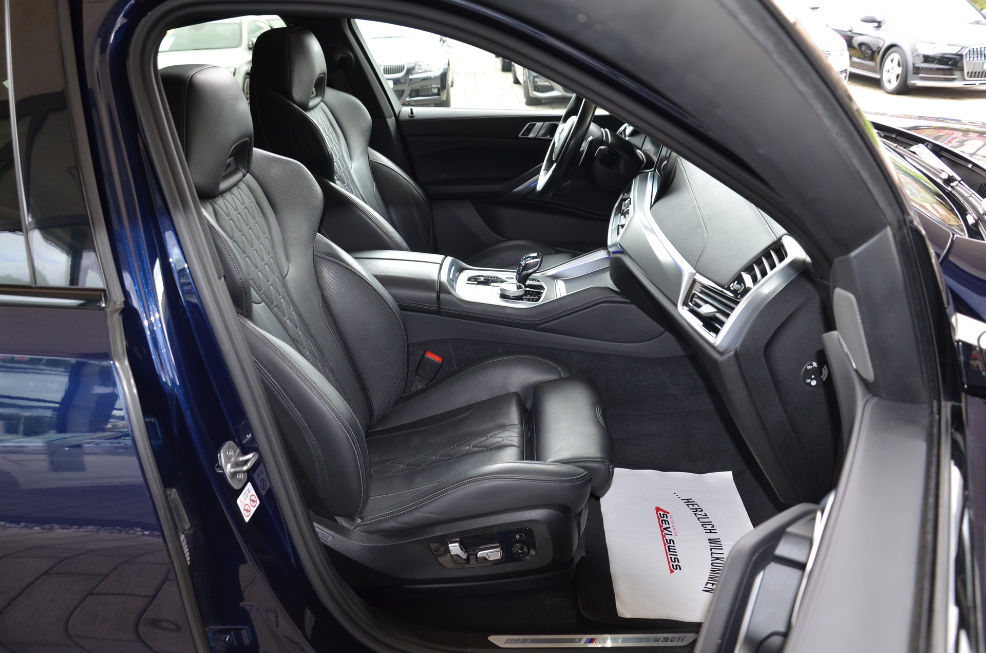 BMW X6 xDrive 48V 40d Steptronic M Sport Tansanitblau*Frisch ab MFK,1 Jahr oder 20'000km Garantie*-image-15