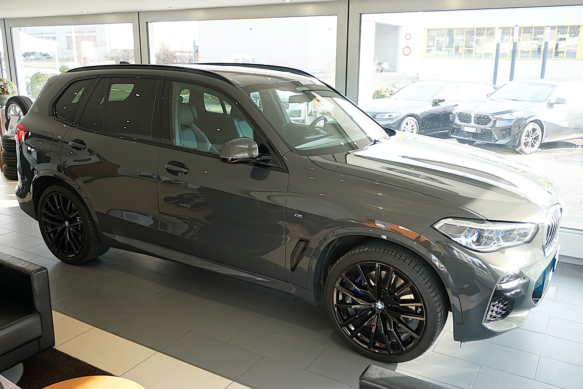 BMW X5 xDrive 48V 40d M Sport Steptronic-showroom-element-2