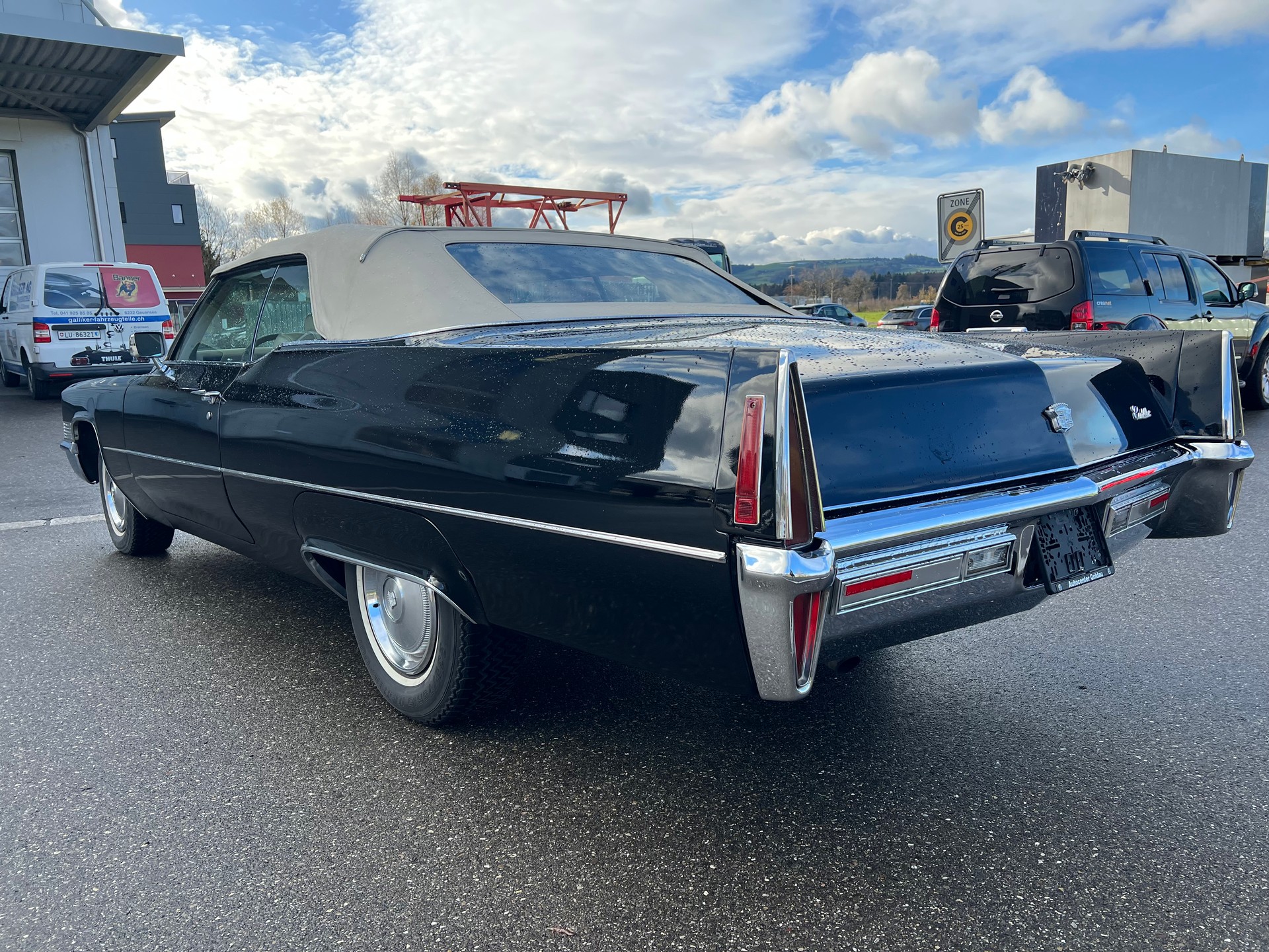 CADILLAC CONVERTIBLE-image-4