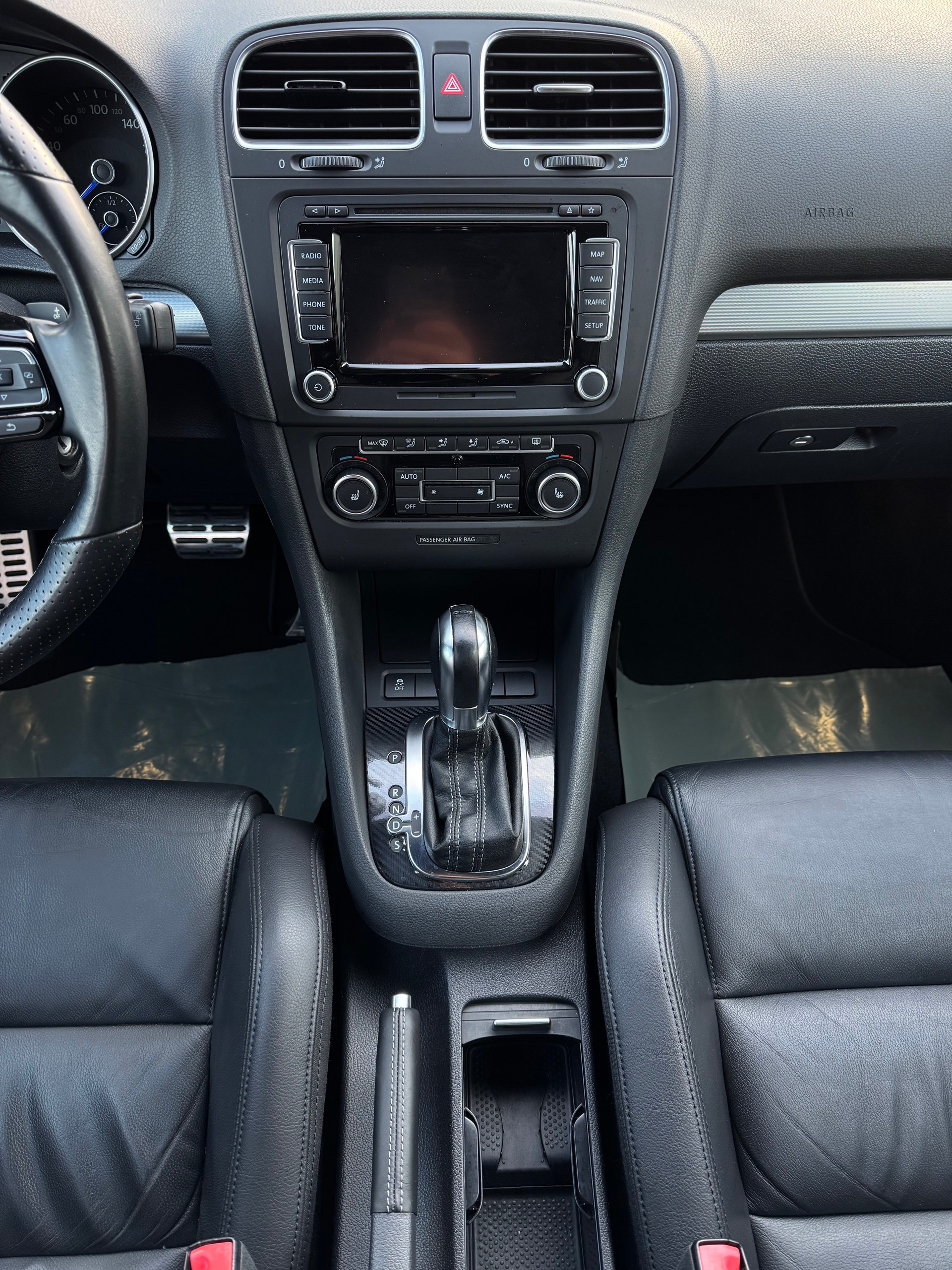 VW Golf 2.0 TSI R 4Motion DSG-image-14