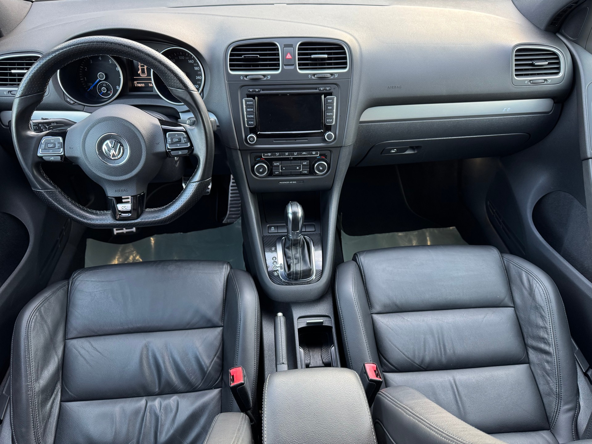VW Golf 2.0 TSI R 4Motion DSG-image-12