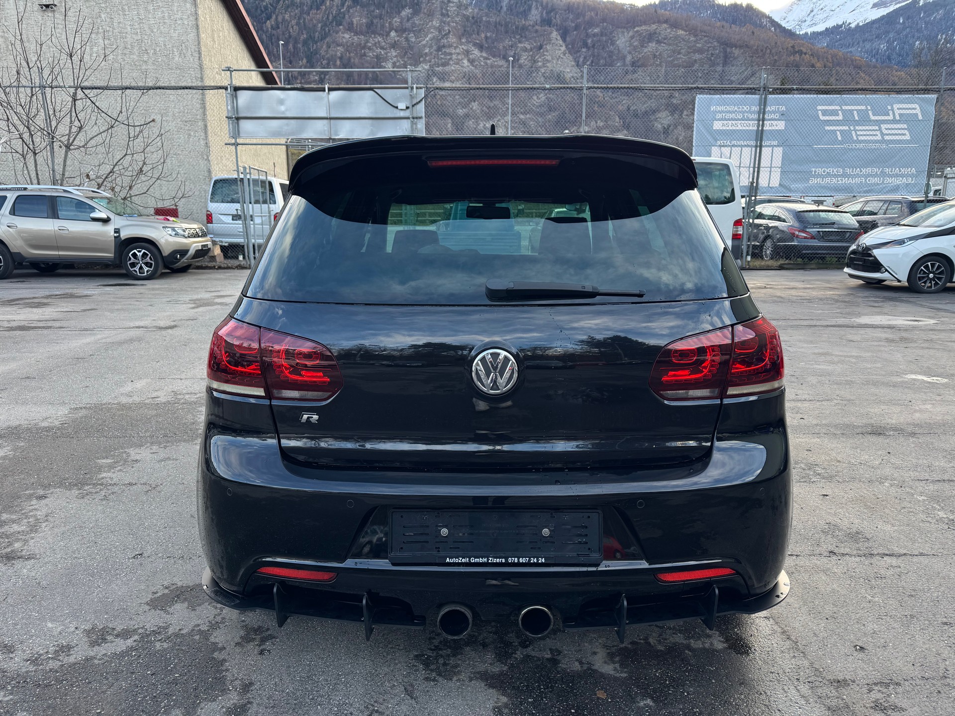 VW Golf 2.0 TSI R 4Motion DSG-image-4