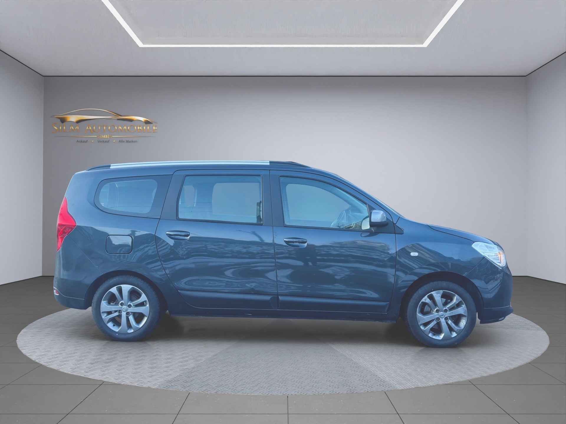 DACIA Lodgy 1.2 Turbo Celebration-image-4
