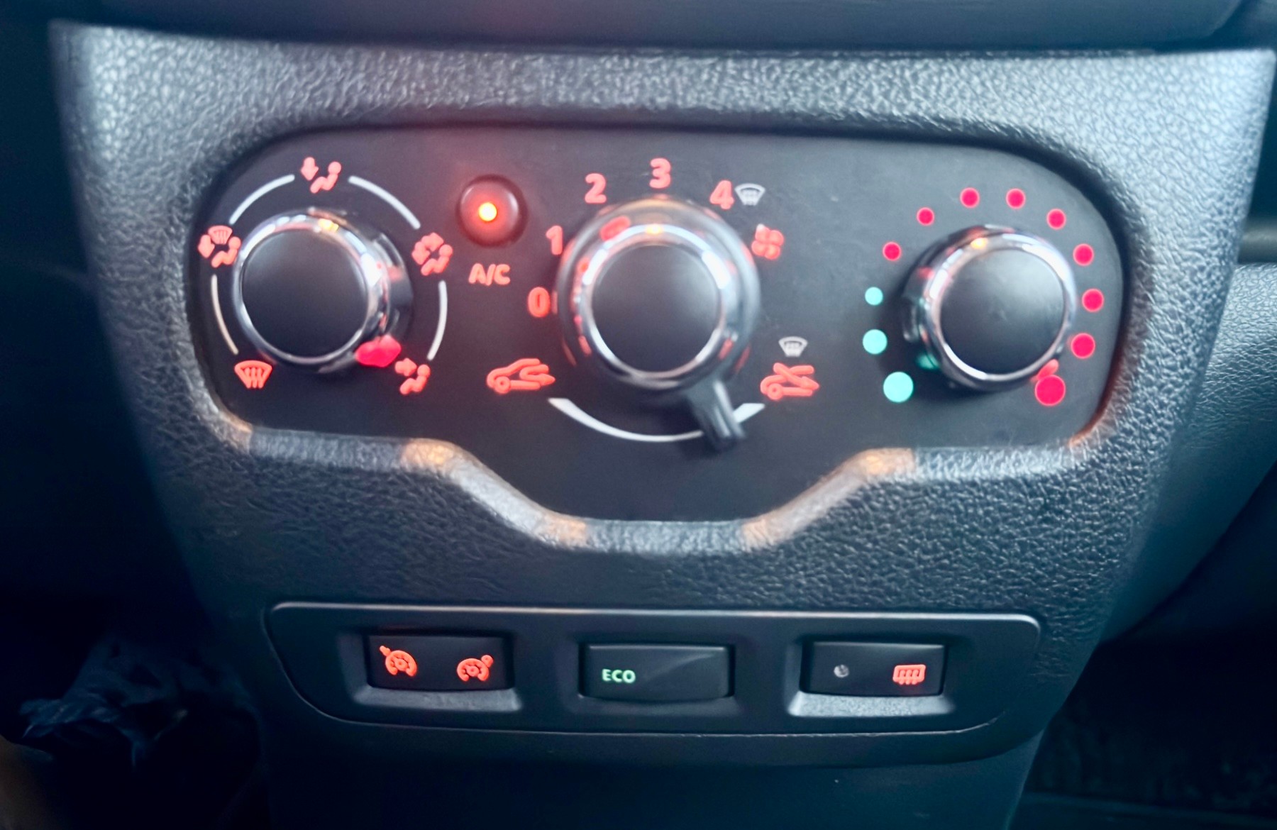 DACIA Lodgy 1.2 Turbo Celebration-image-13
