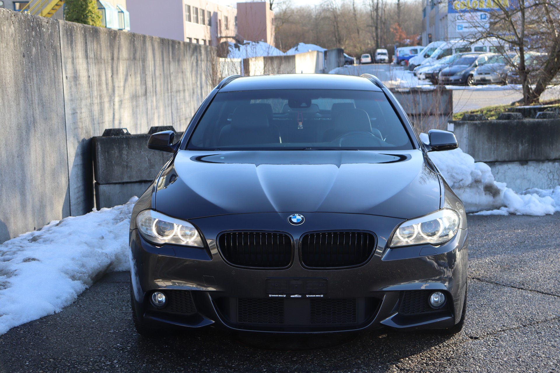 BMW 530d xDrive Touring Steptronic M-Paket-showroom-element-1