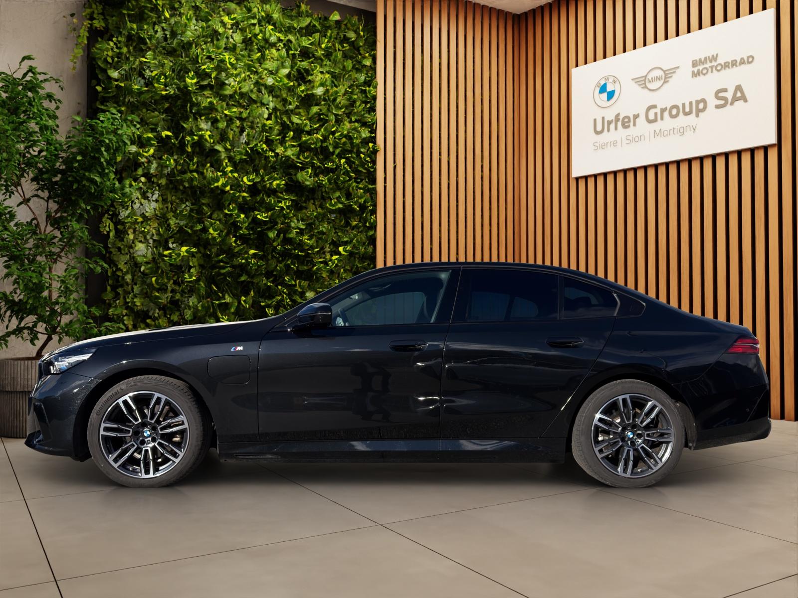 BMW 530e xDrive Steptronic (CH)-showroom-element-2