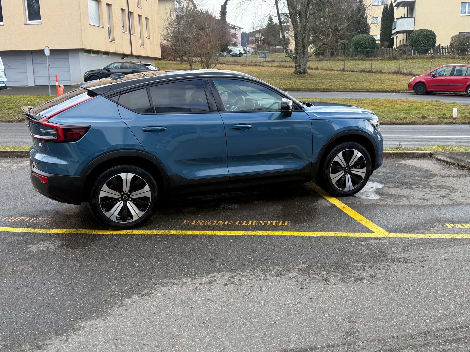 VOLVO C40 Recharge P8 Twin AWD Pure Electric Ultimate-image-2
