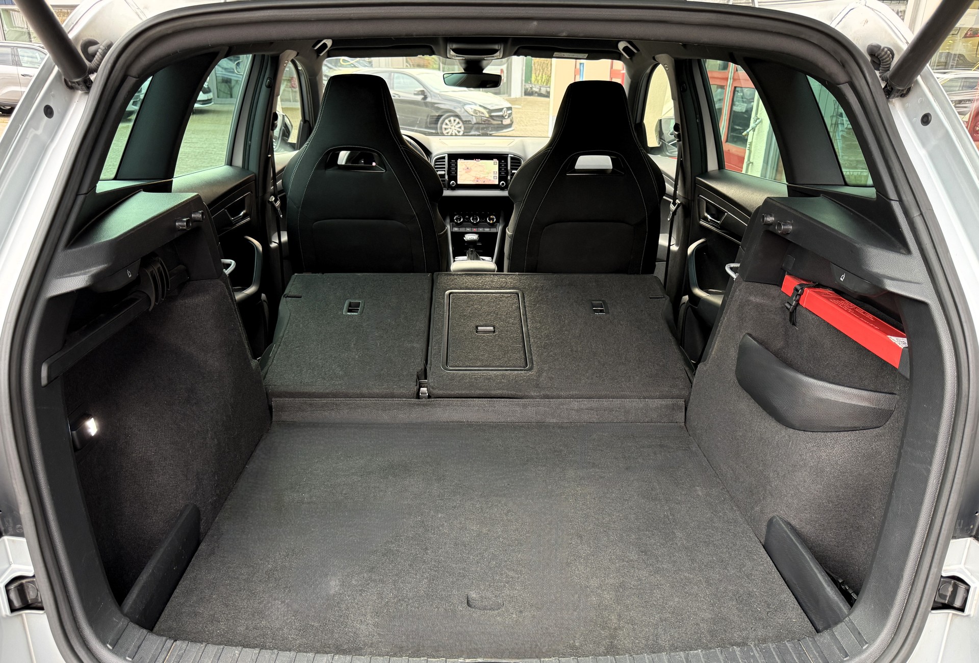 SKODA Karoq 2.0 TDI SCR SportLine 4x4 DSG-image-7