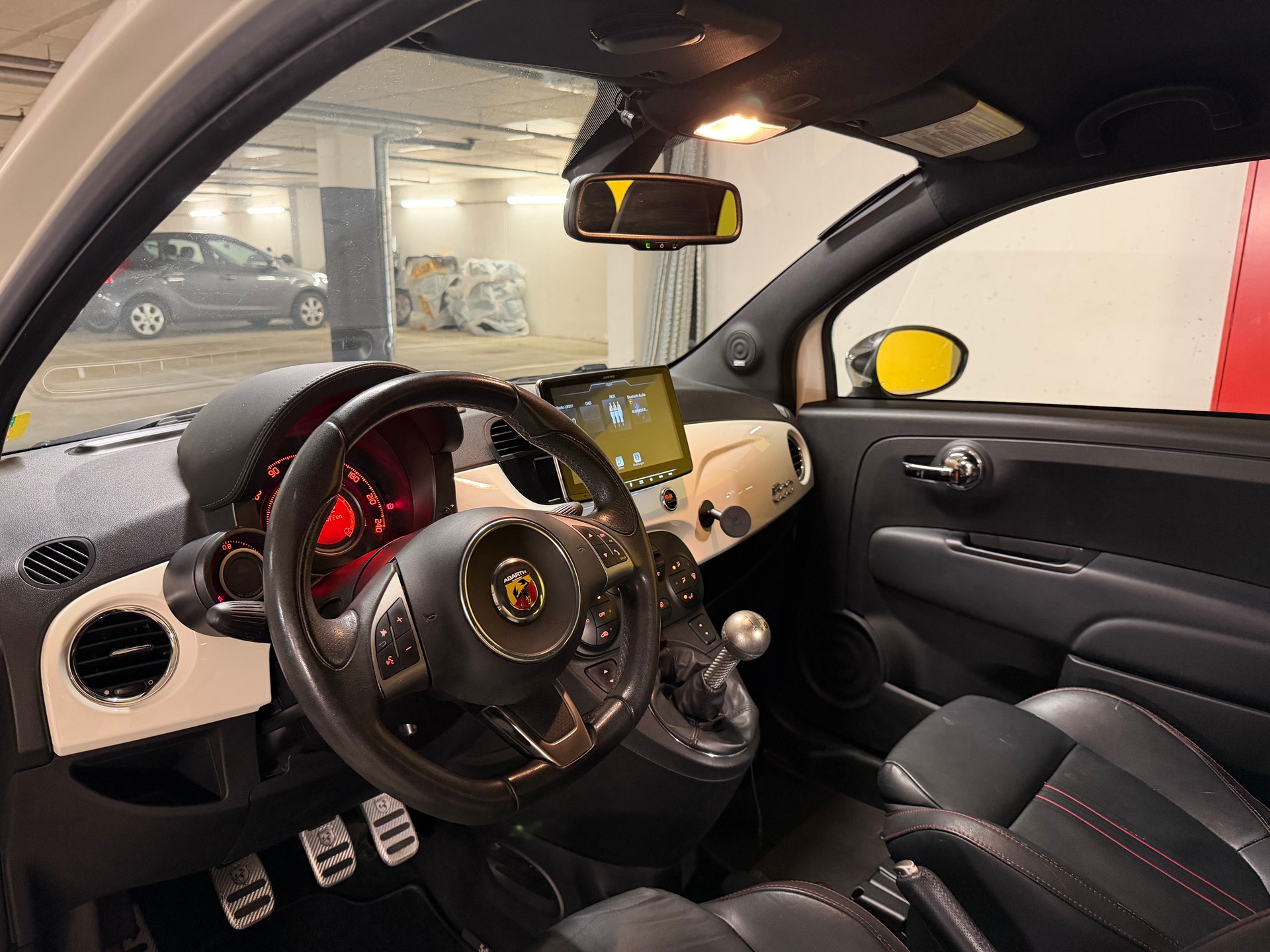 FIAT 595 1.4 16V Turbo Abarth Turismo-image-13