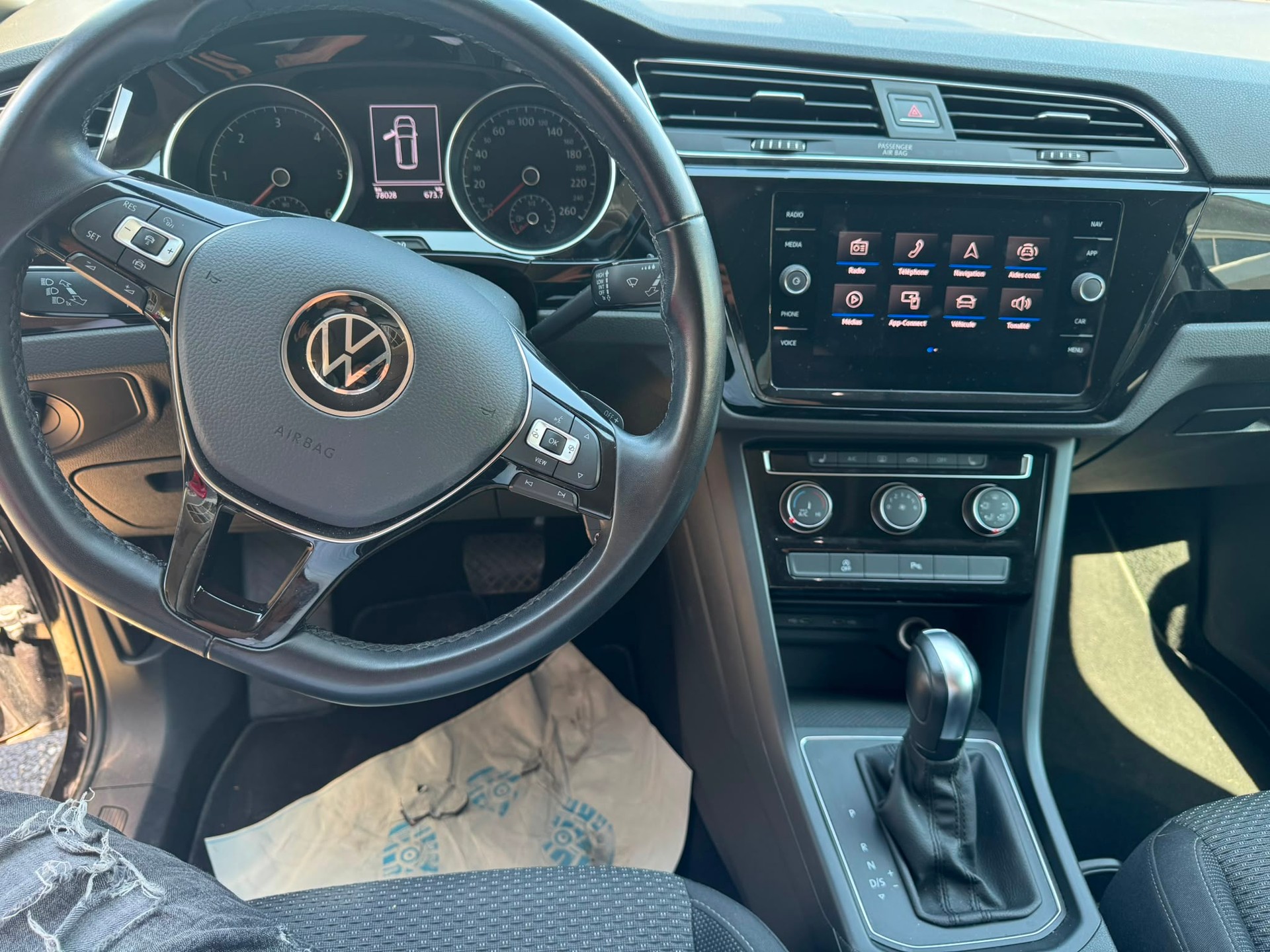 VW Touran 2.0 TDI BlueMotion Technology Comfortline DSG-image-6