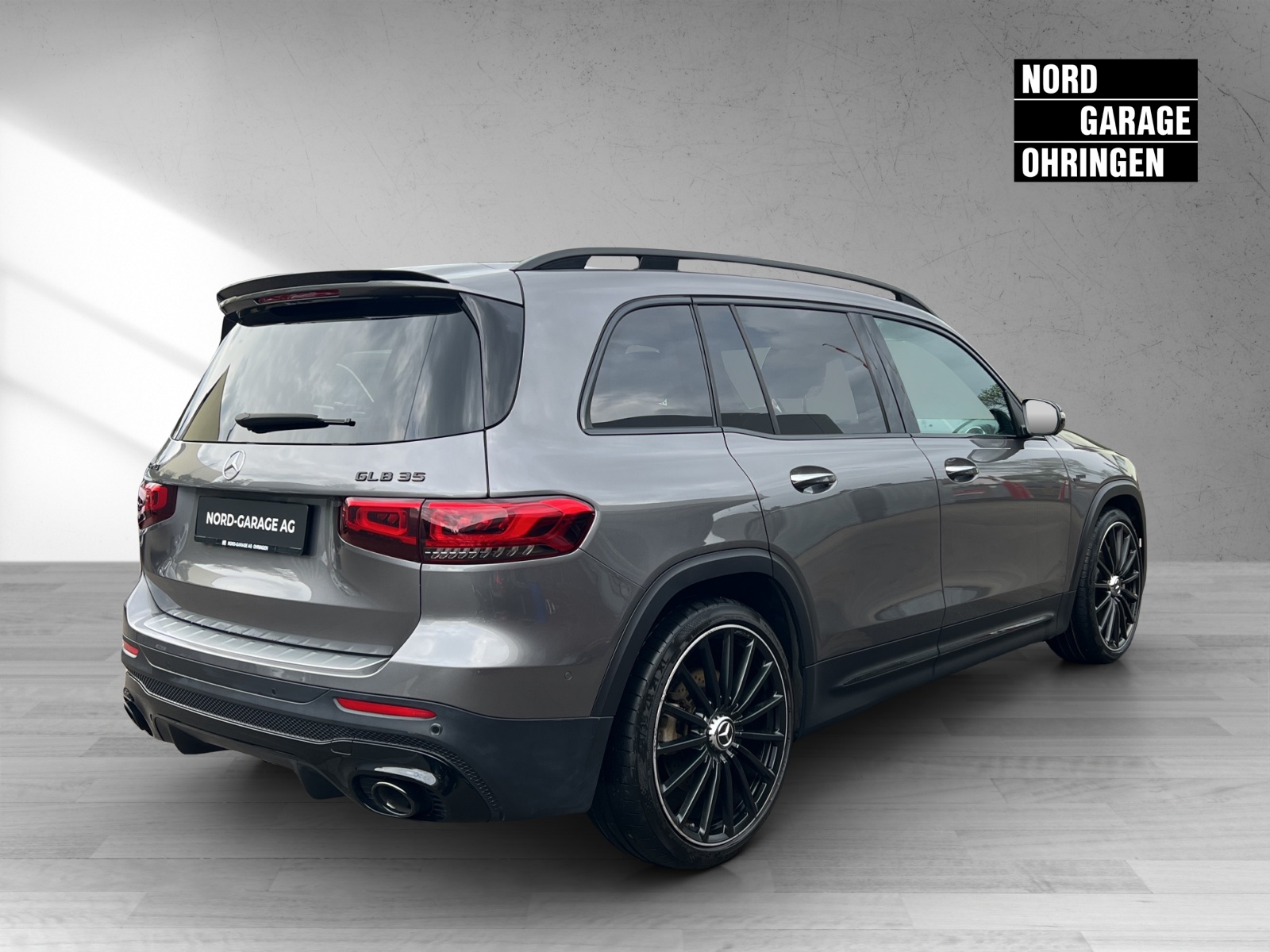 MERCEDES-BENZ GLB 35 AMG 4 MATIC-image-4