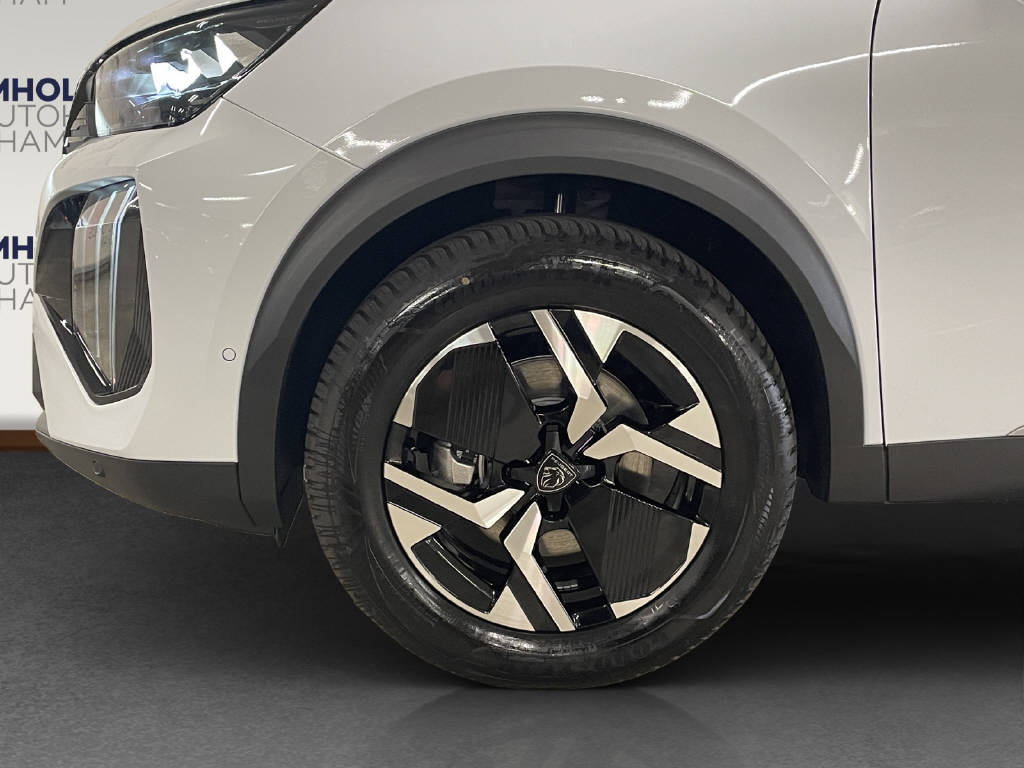 PEUGEOT 2008 1.2 Hybrid 145 GT-image-12