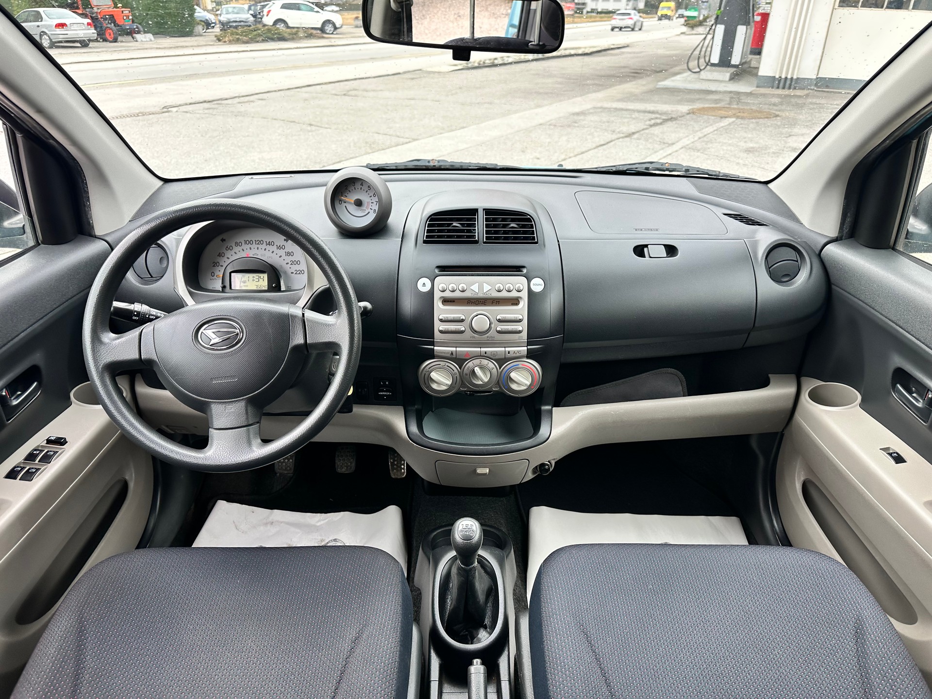 DAIHATSU Sirion 1.3 eco-4WD-image-11
