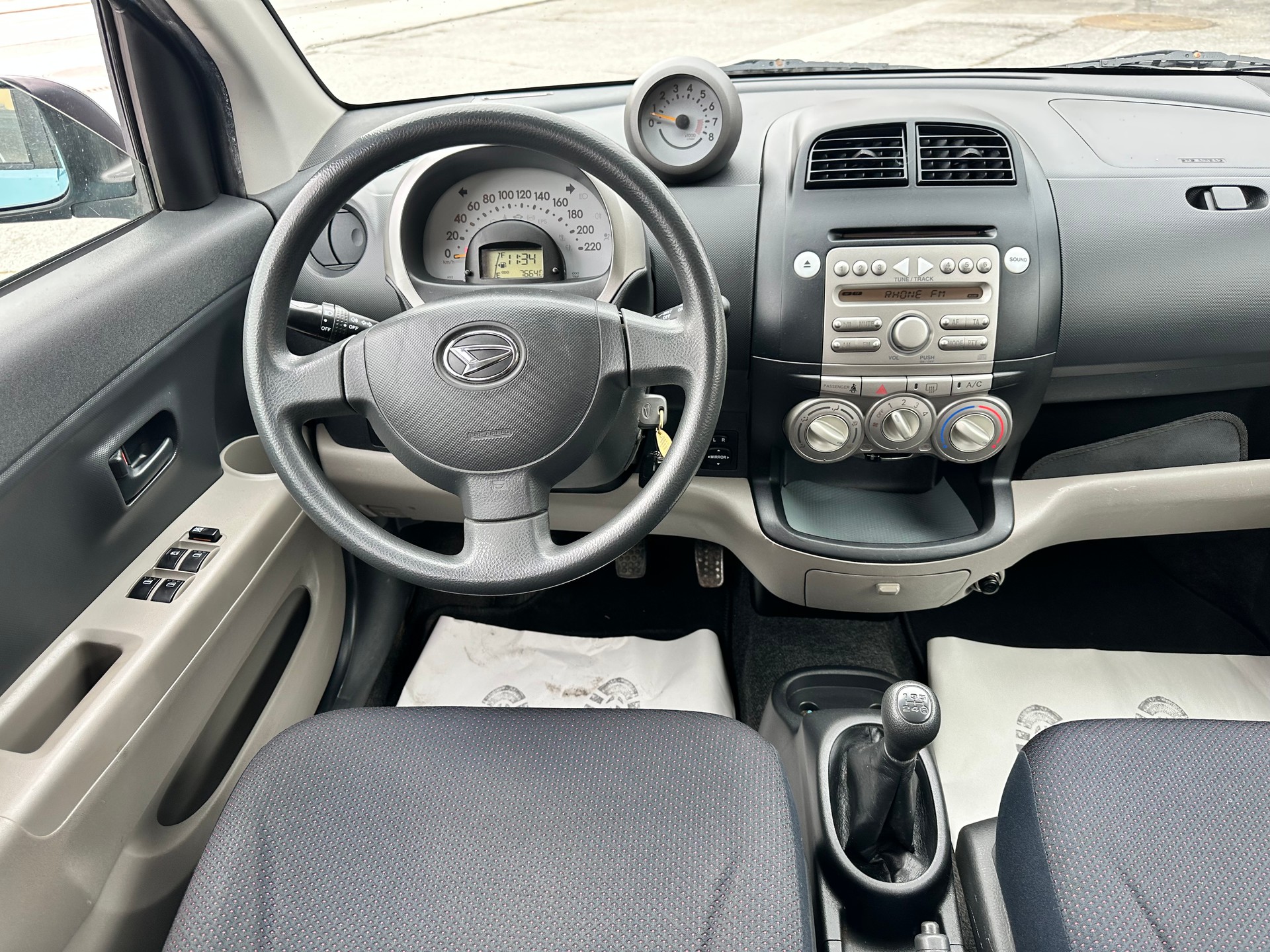 DAIHATSU Sirion 1.3 eco-4WD-image-12