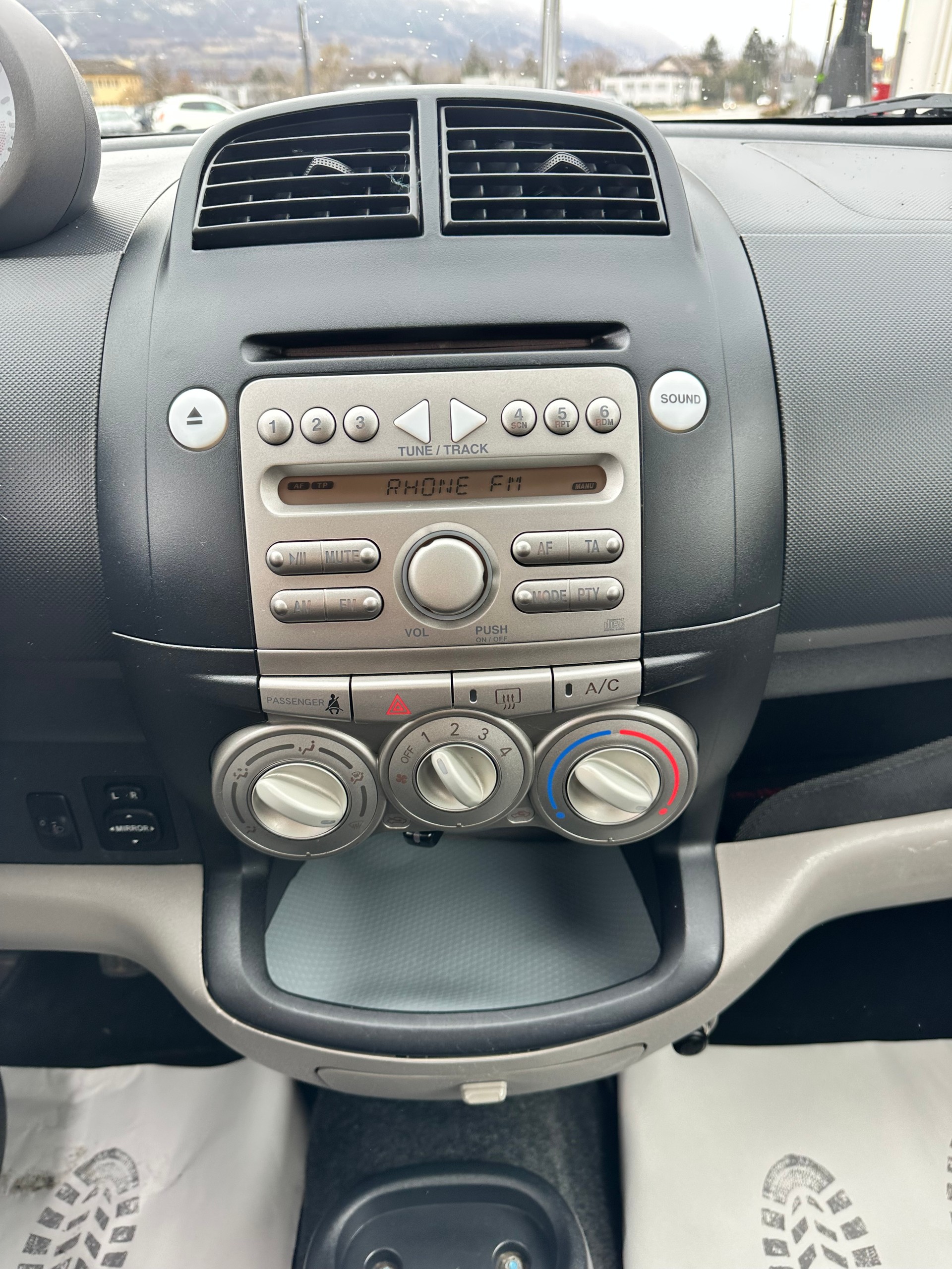 DAIHATSU Sirion 1.3 eco-4WD-image-14