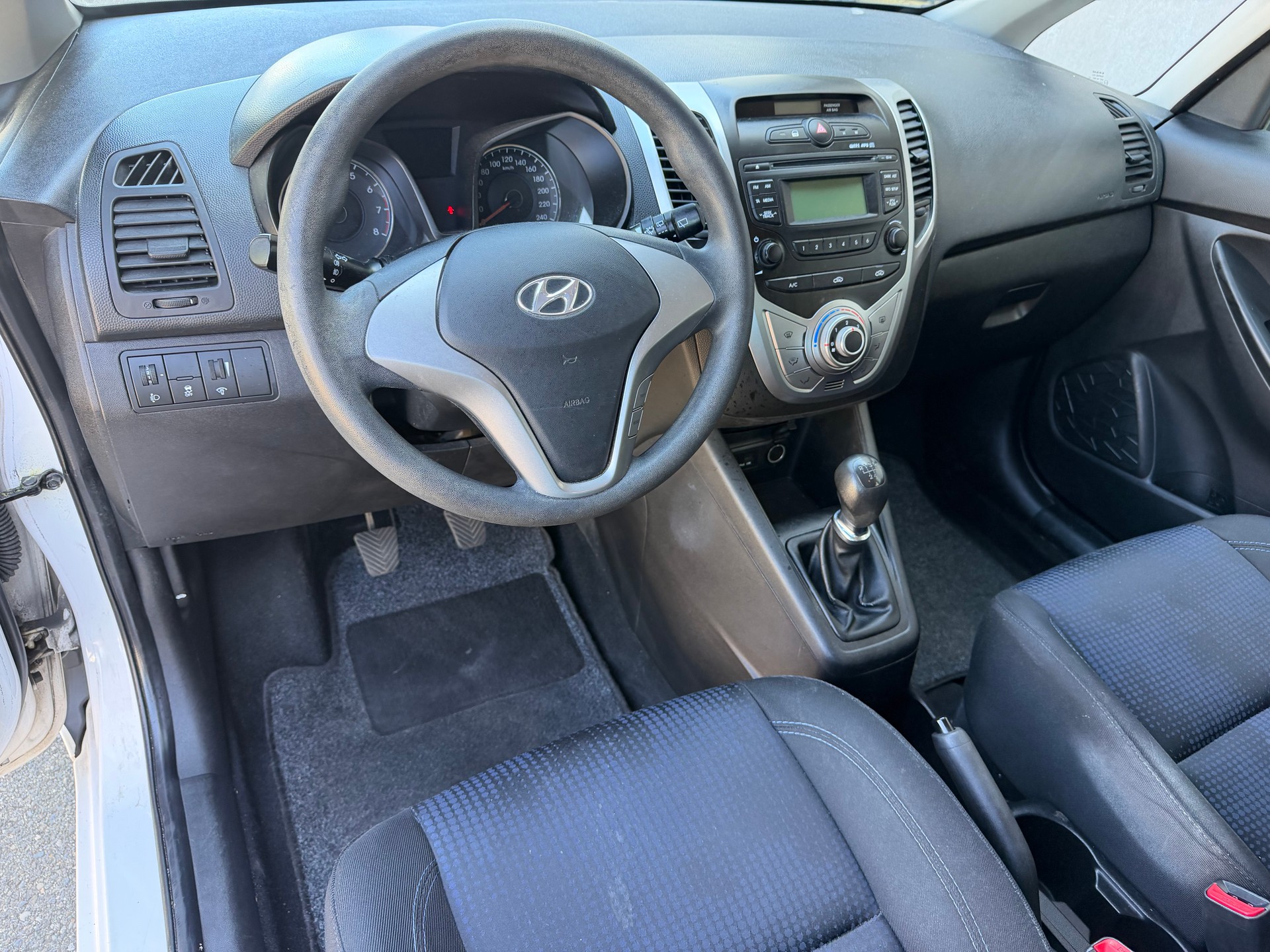 HYUNDAI iX201.4-image-13