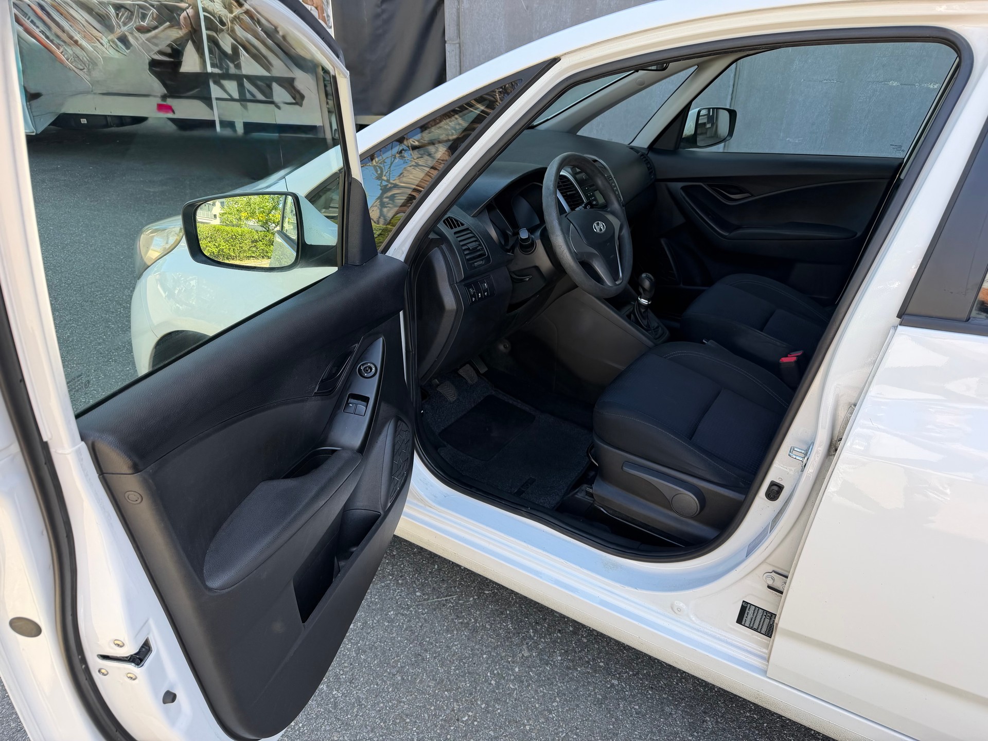 HYUNDAI iX201.4-image-12