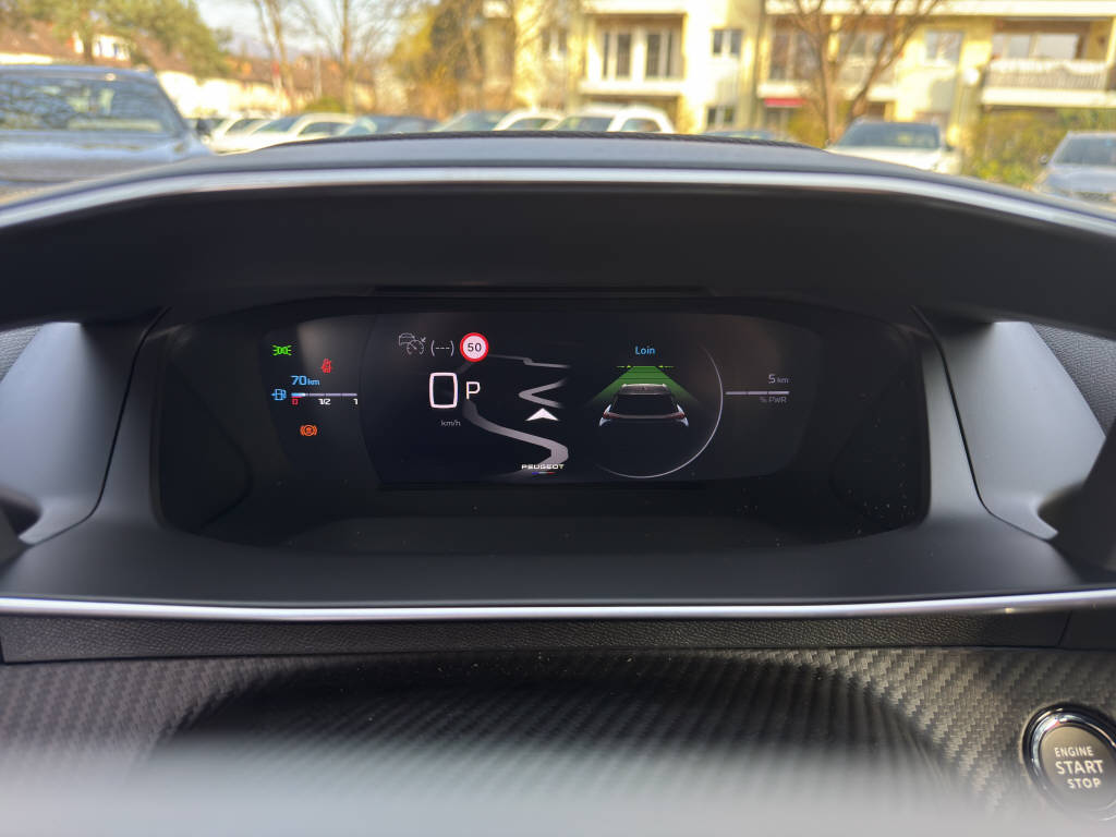 PEUGEOT 2008 1.2 Hybrid 145 GT-image-10